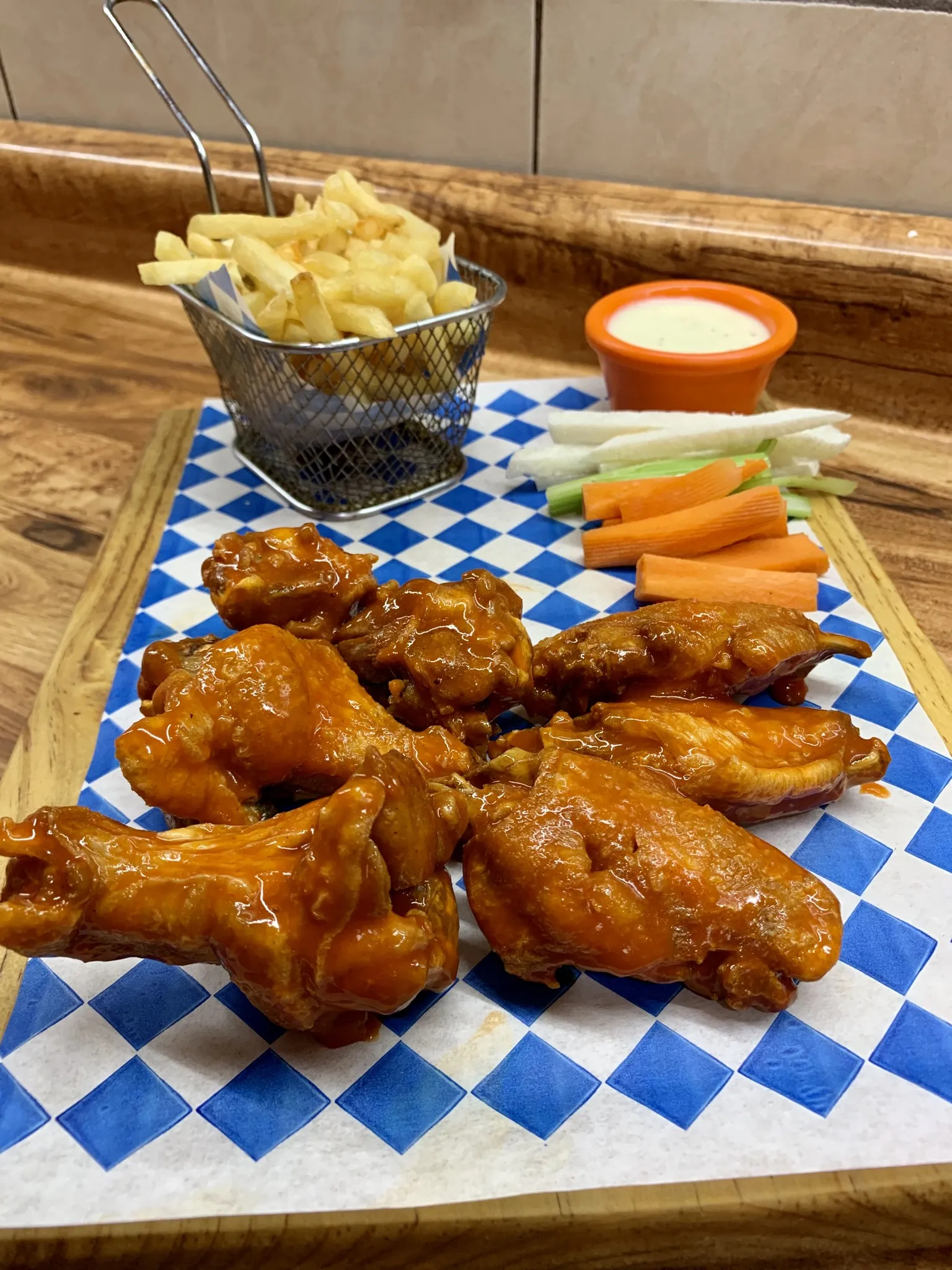 Macoy’s Wings House image 7