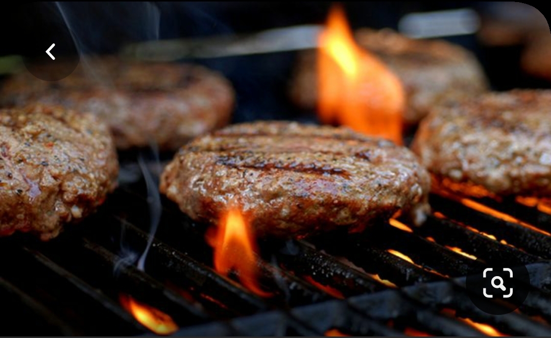 Dinos Burguer image 1