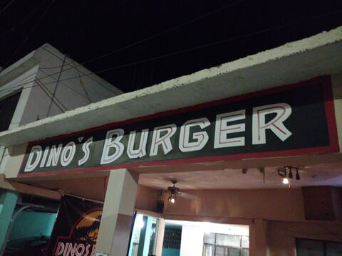 Dinos Burguer image 2