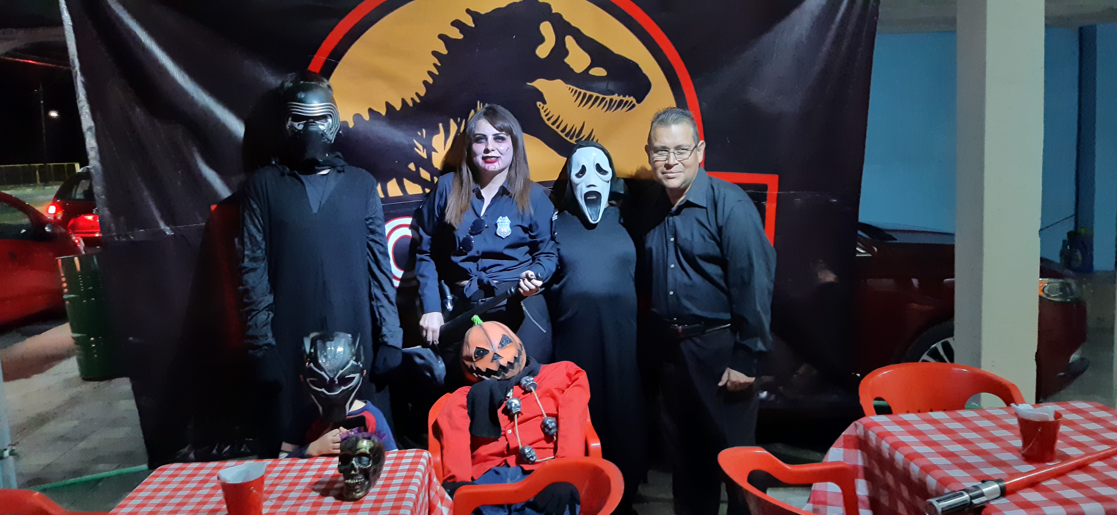 Dinos Burguer image 3