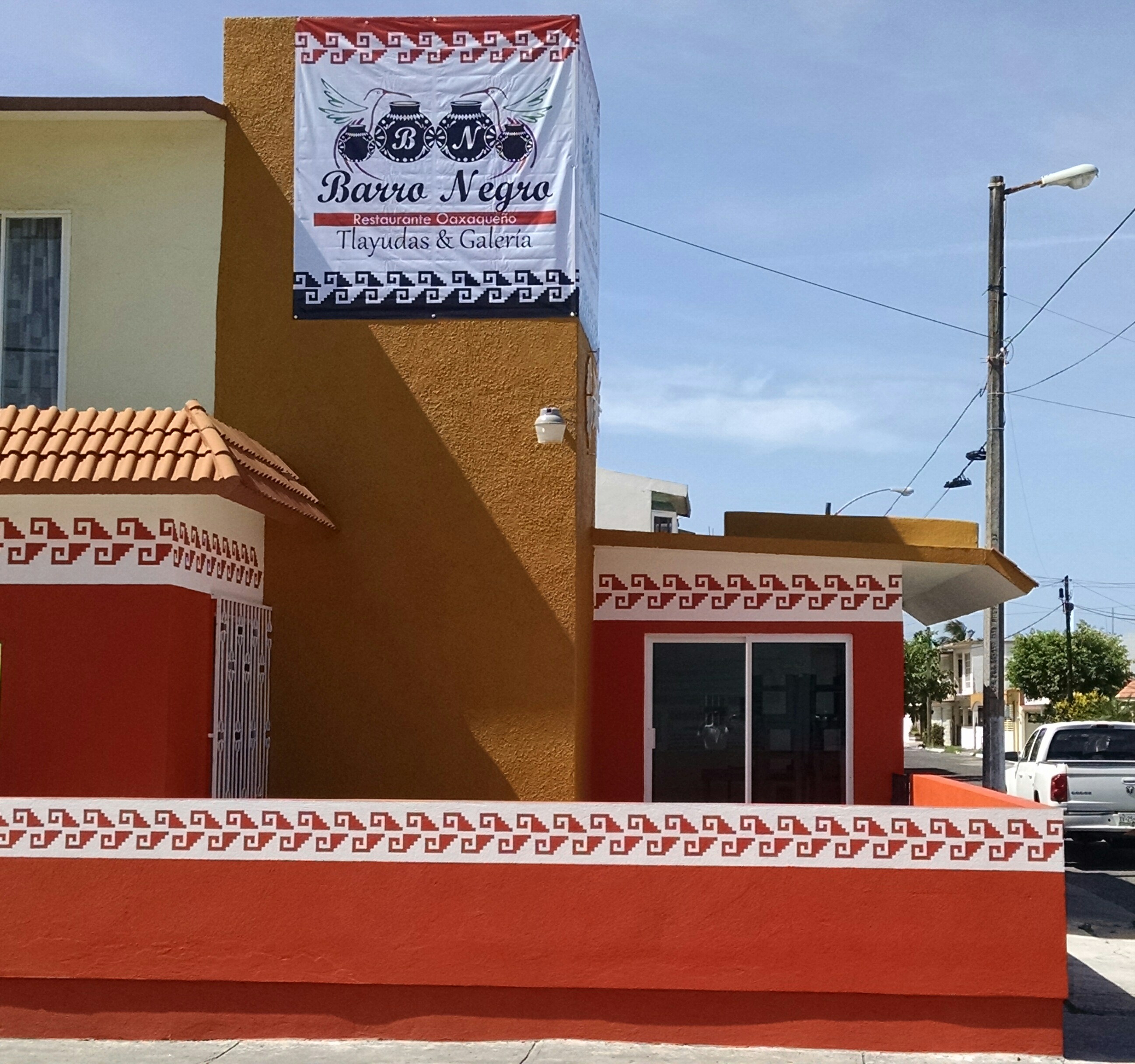 Barro Negro Floresta image 1