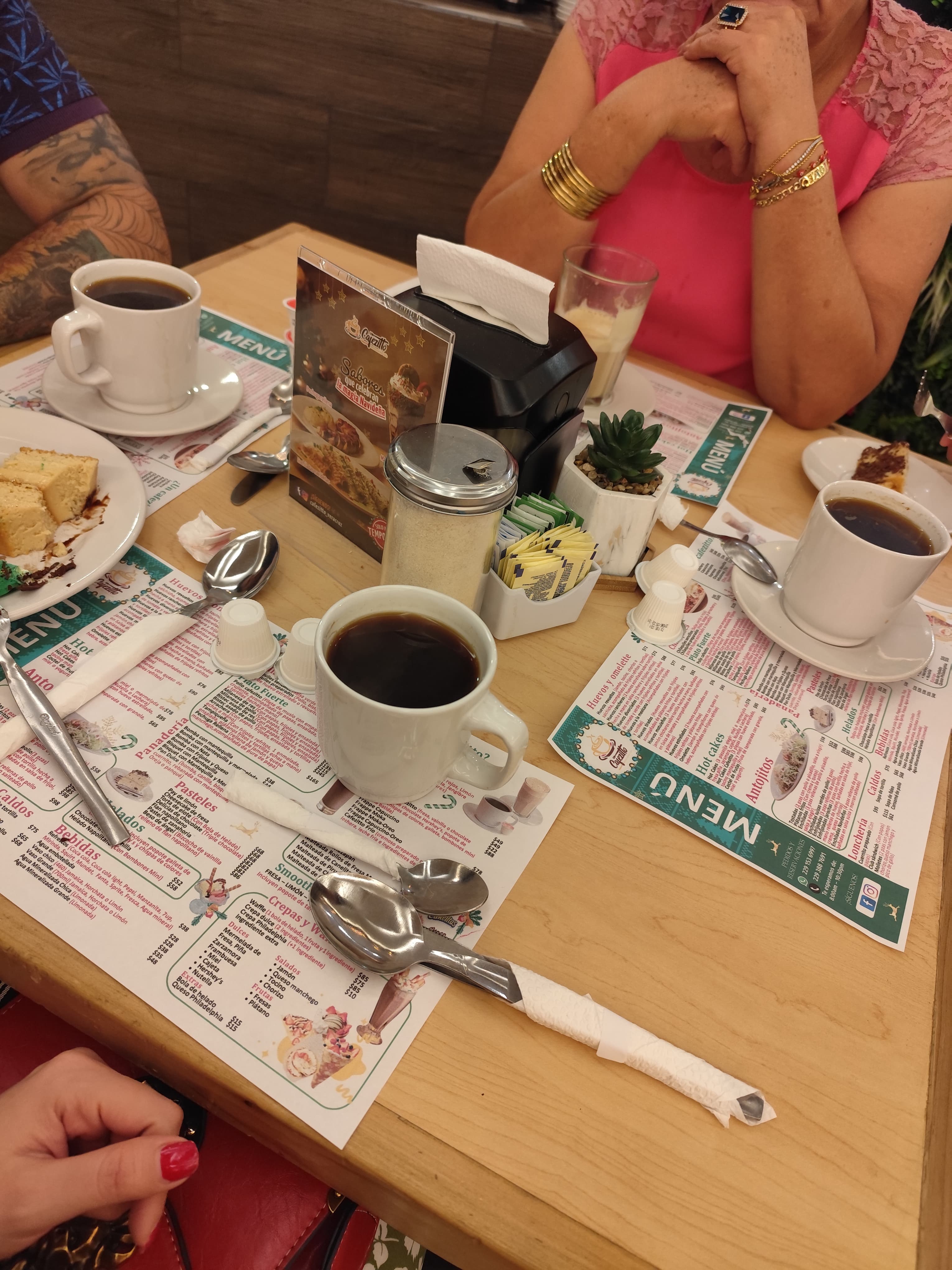 Cafezitto restaurant-cafe image 4