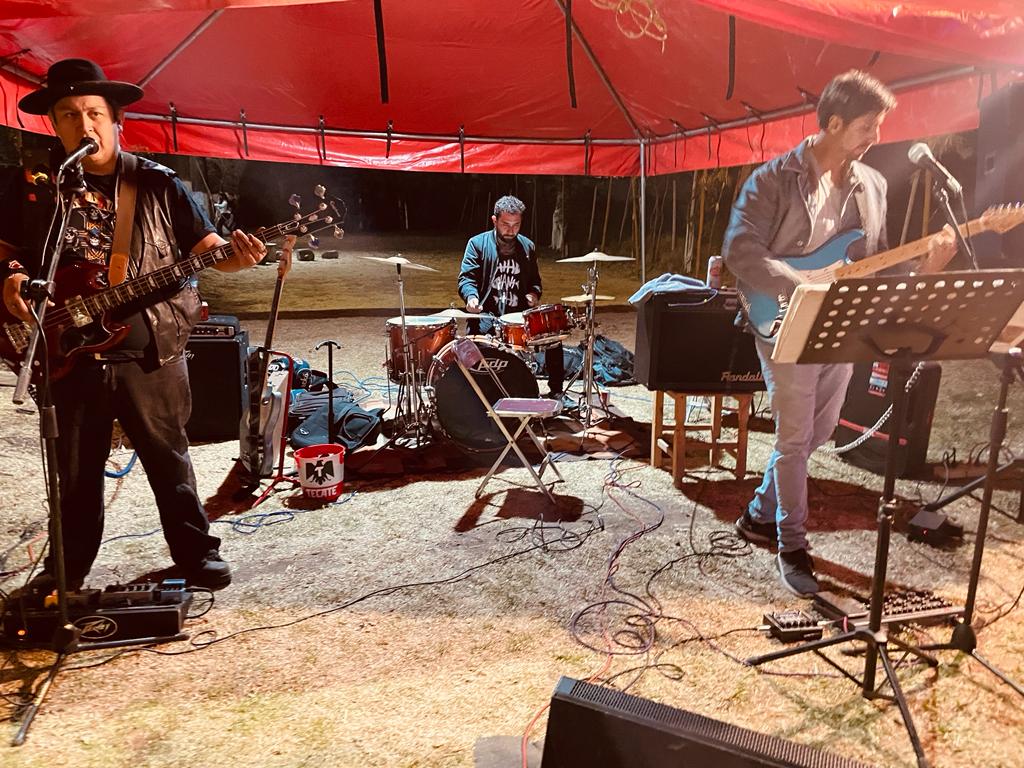 Papirolo's Bar Restaurant Beer Garden image 5