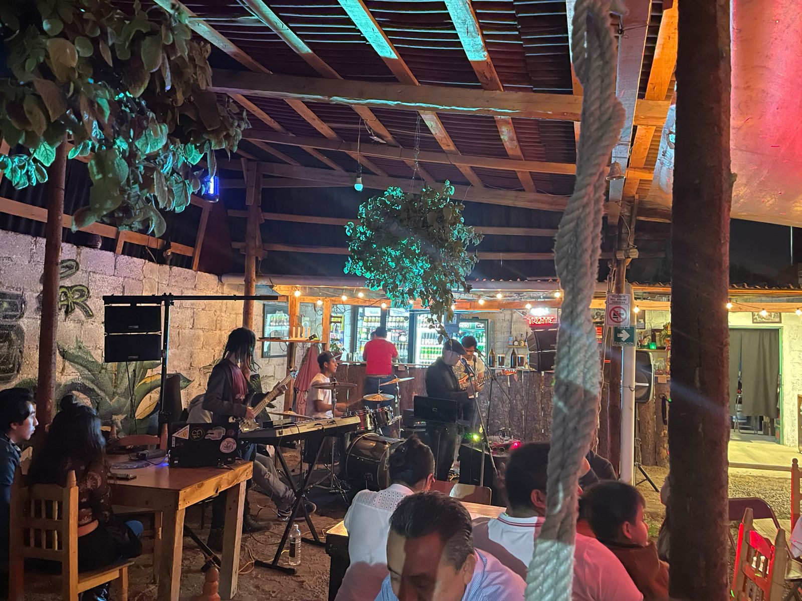 Papirolo's Bar Restaurant Beer Garden image 6