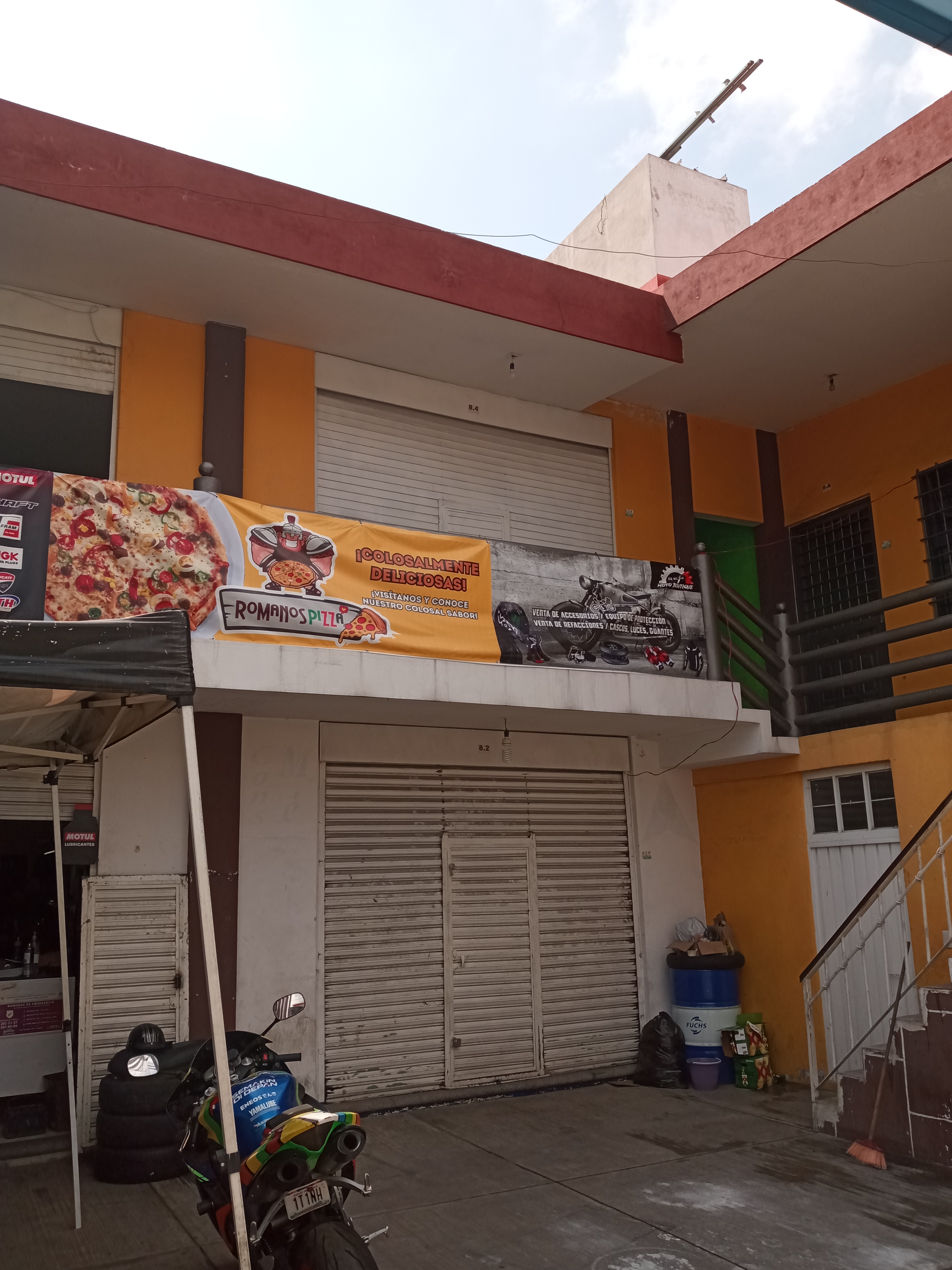 Romanos pizzas image 2