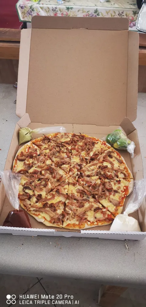 Romanos pizzas image 3