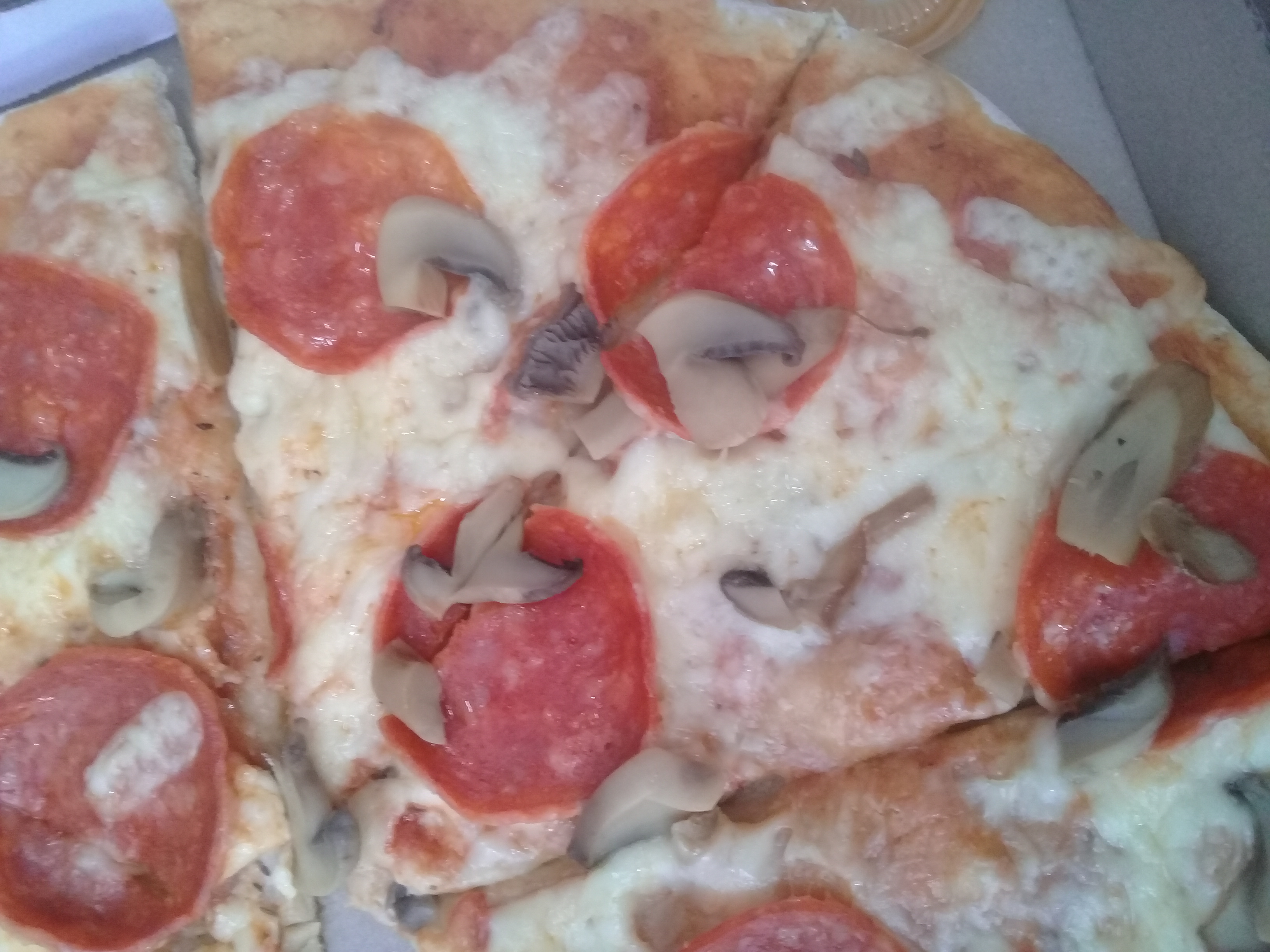 Romanos pizzas image 5