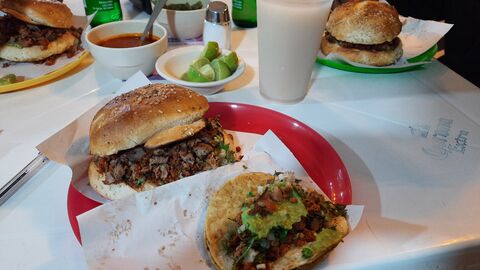 TACOS LOS AGACHADOS image 2