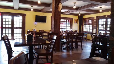 Bole’s Restaurant image 1