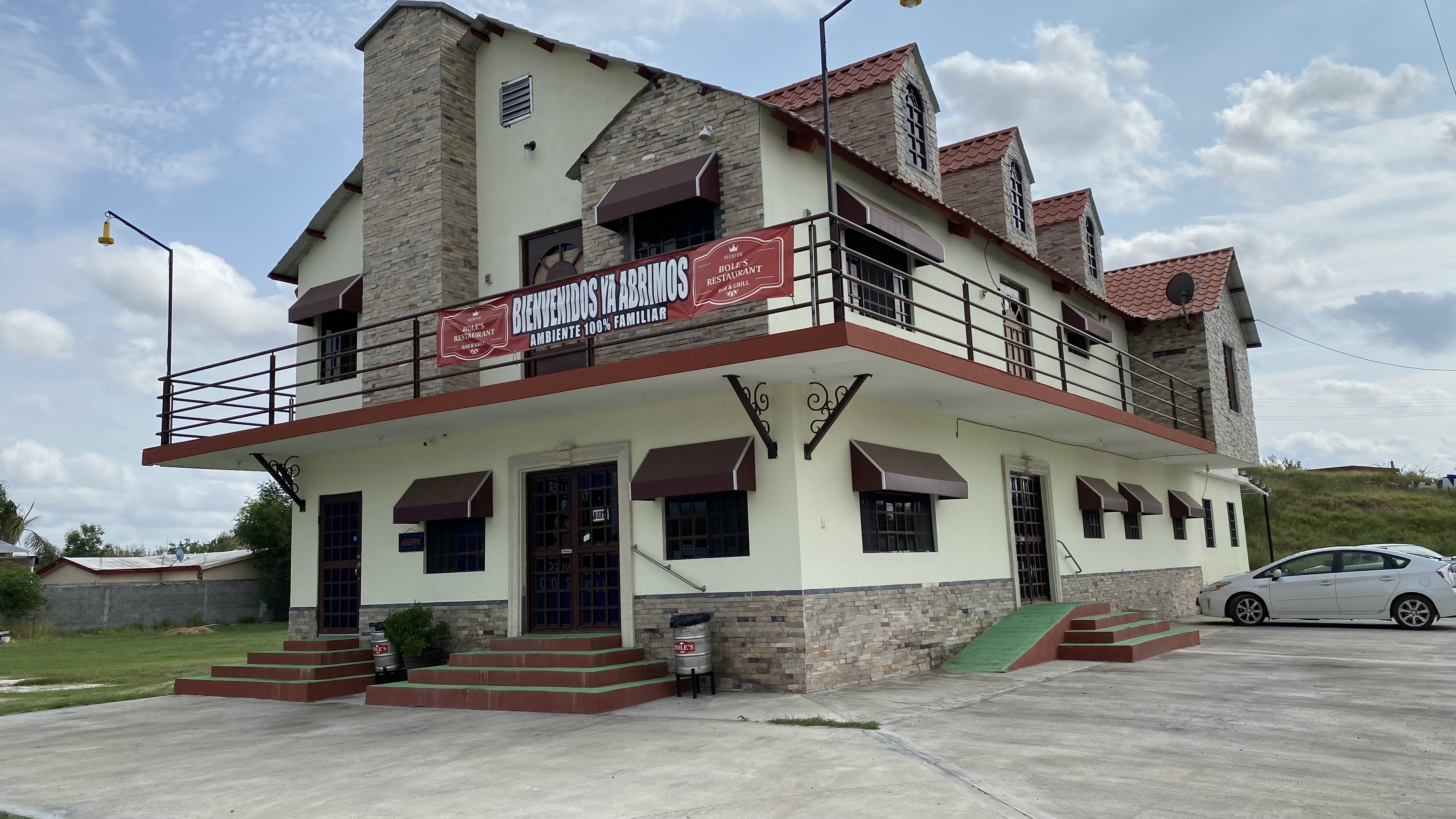 Bole’s Restaurant image 6