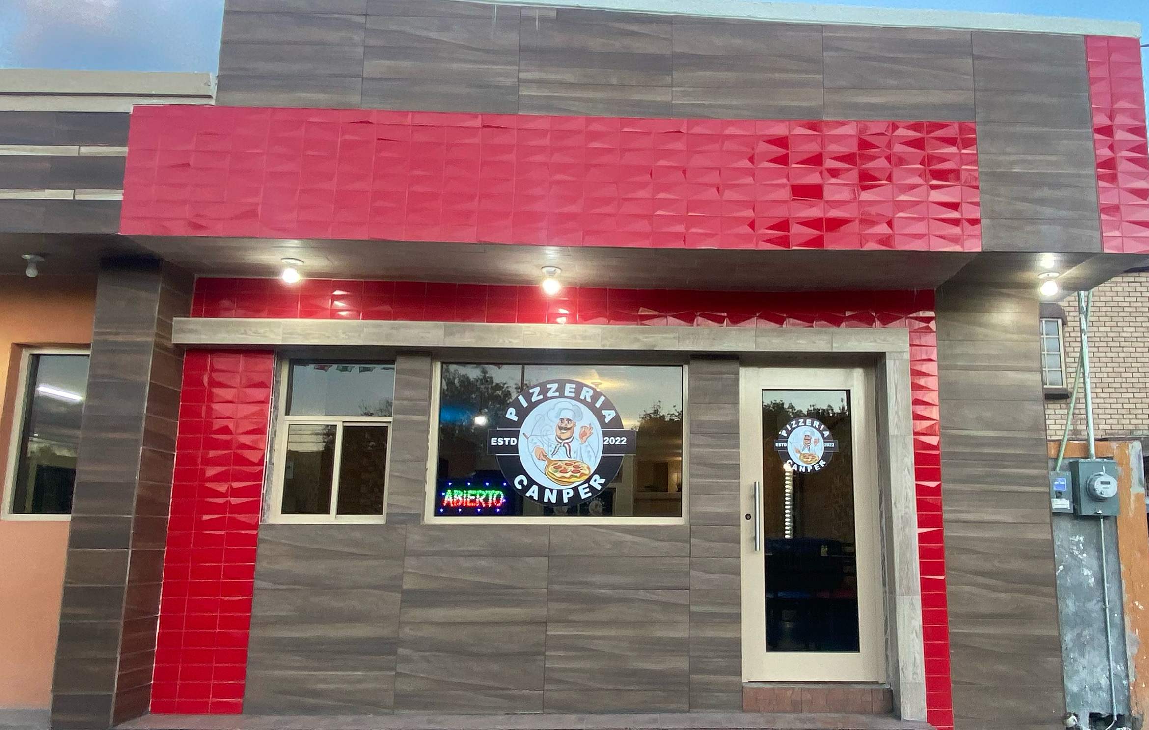 Pizzería Canper image 1