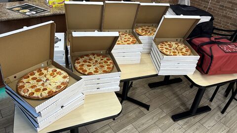 Pizzería Canper image 3