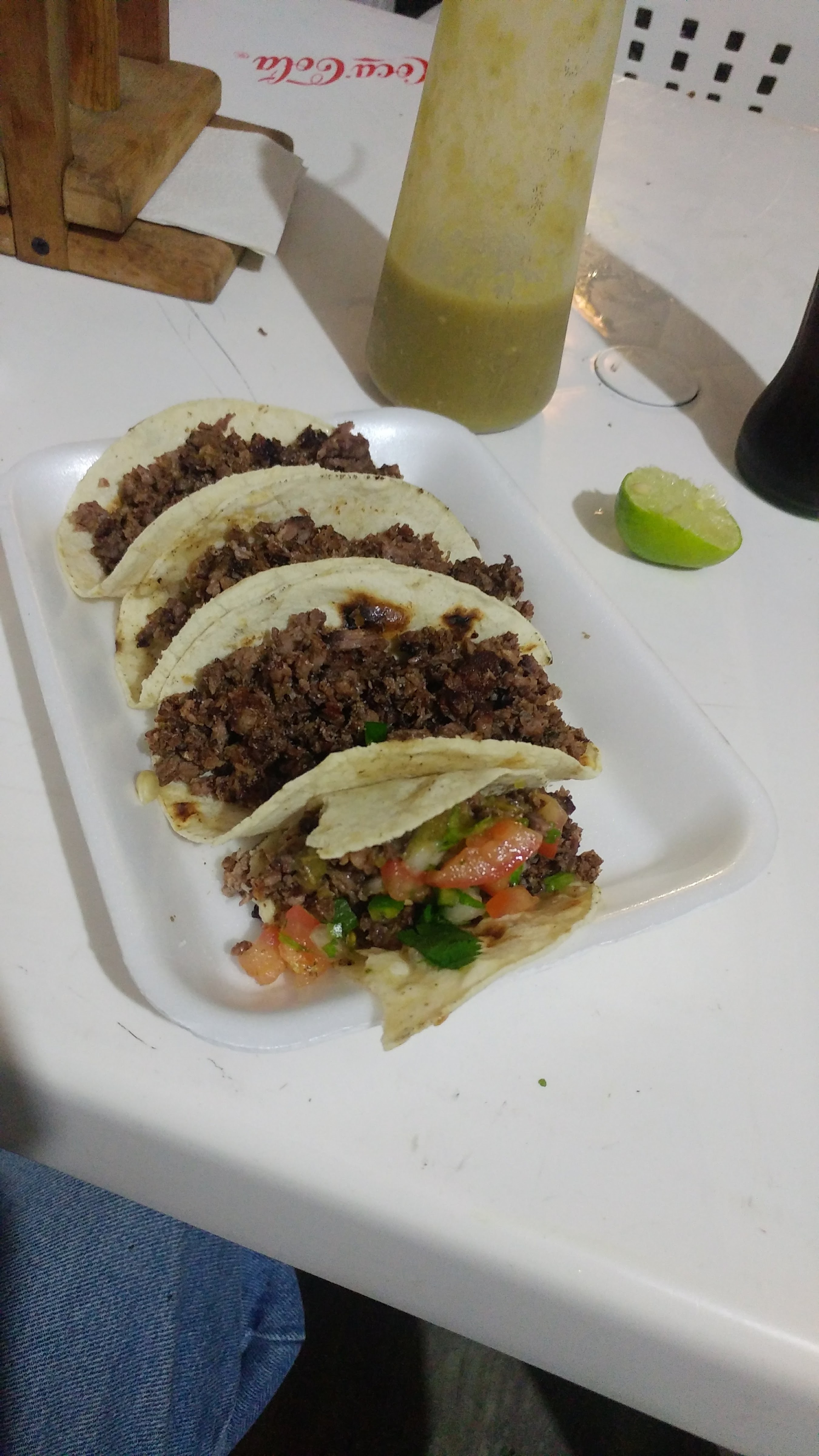 Armando Tacos Y Hamburguesas image 1