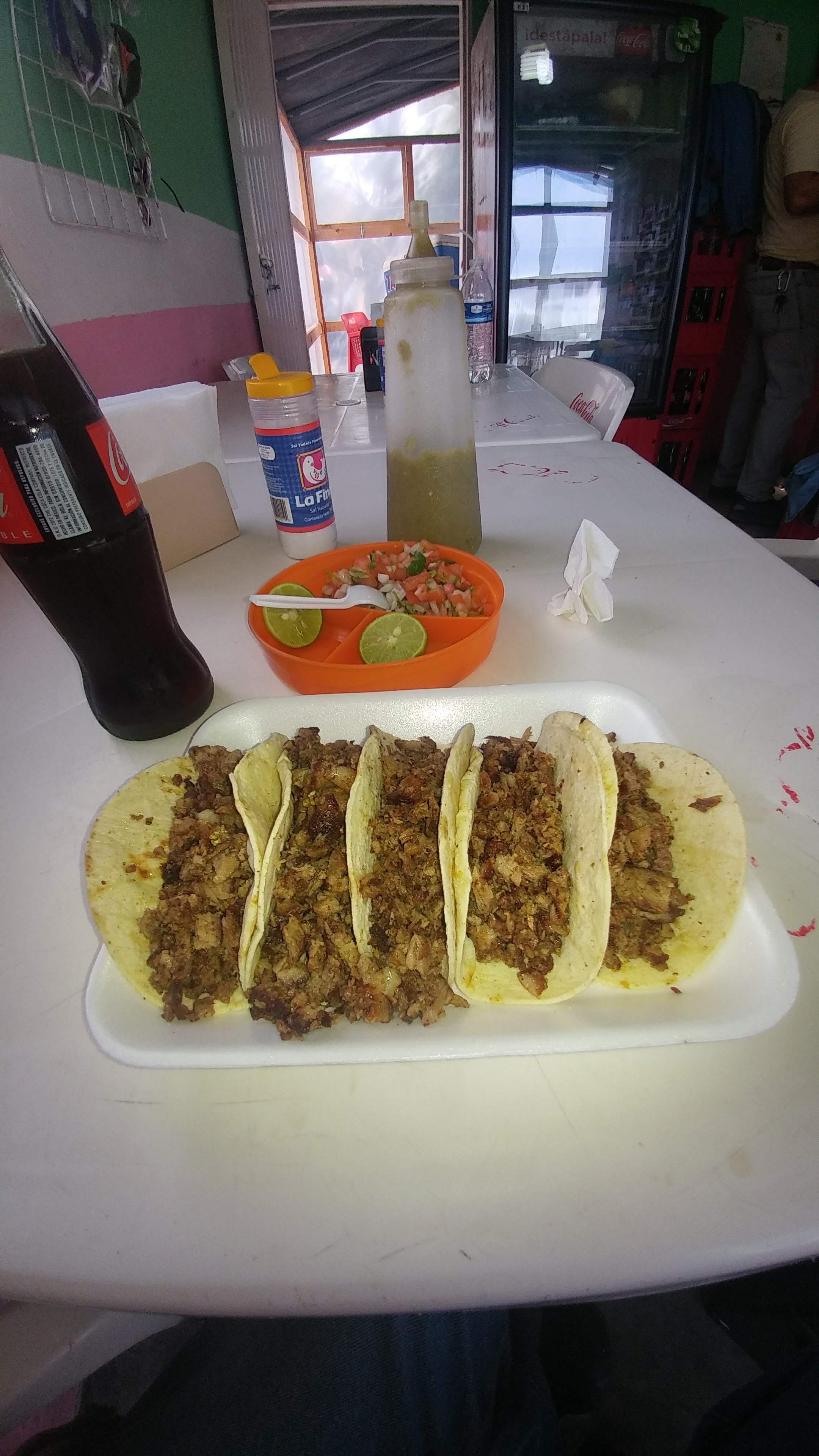 Armando Tacos Y Hamburguesas image 7