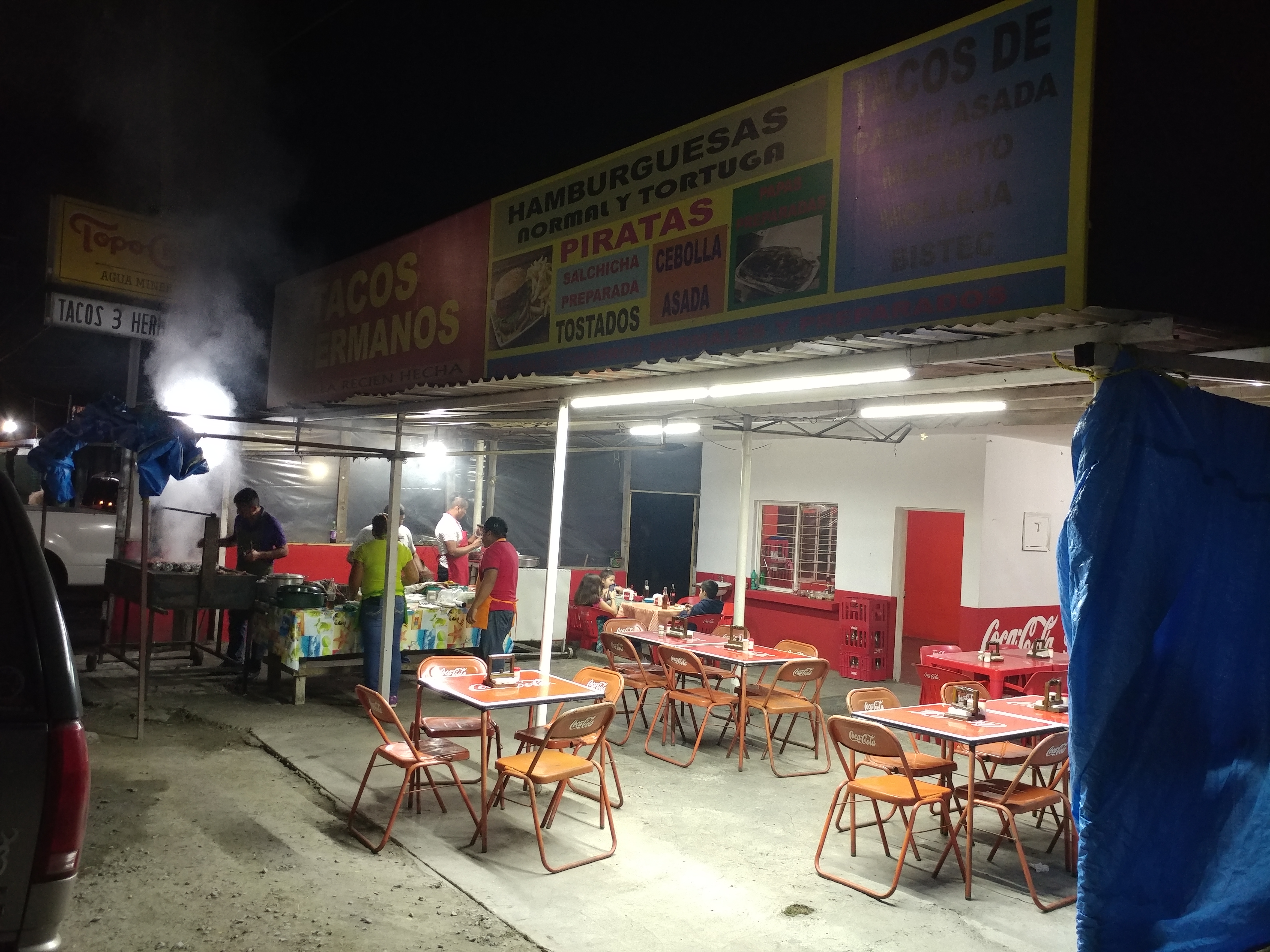 Tacos y Pollos 3 Hermanos image 1