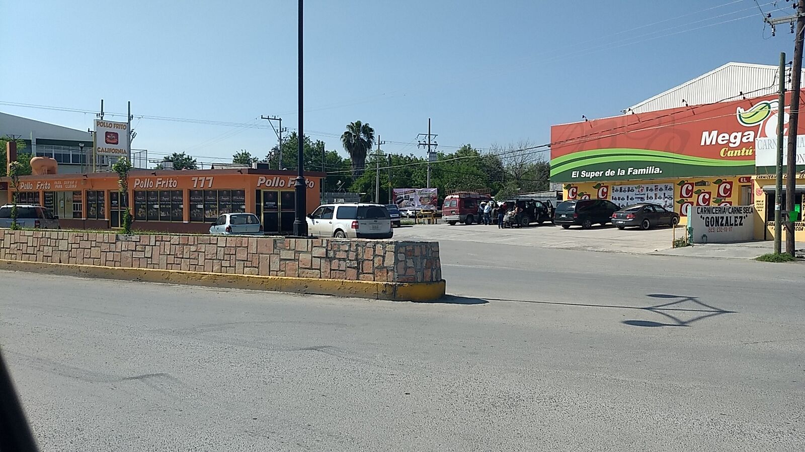 Pollo Frito California image 3