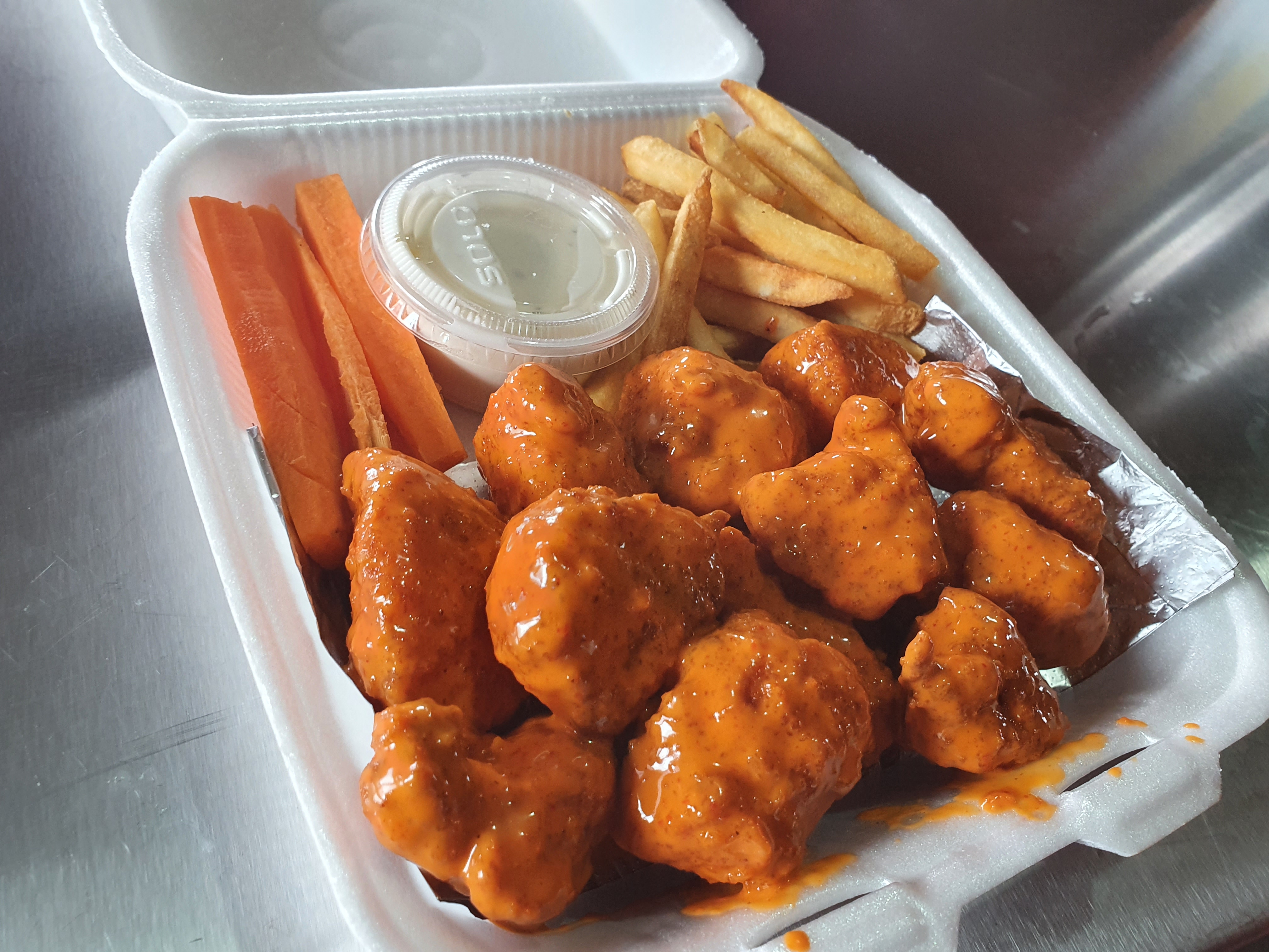 GOSA ALITAS Y BONELESS image 5