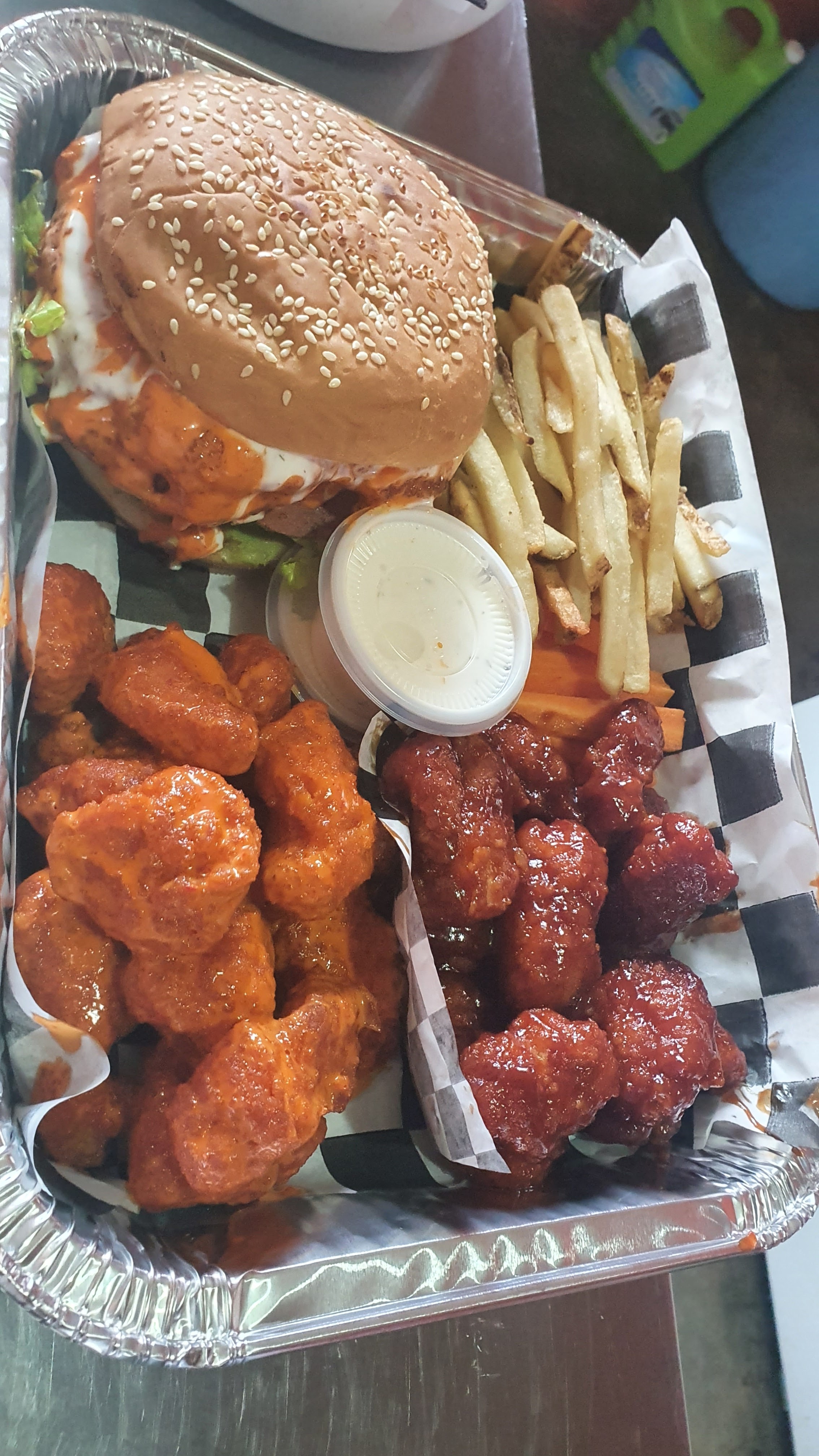 GOSA ALITAS Y BONELESS image 8