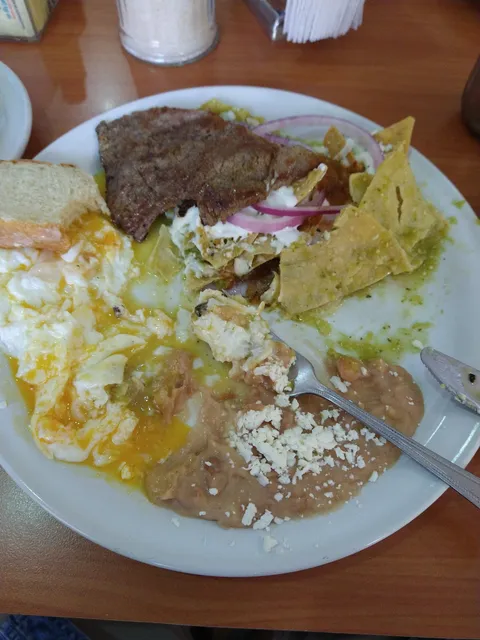 Silvino's Restaurant image 5