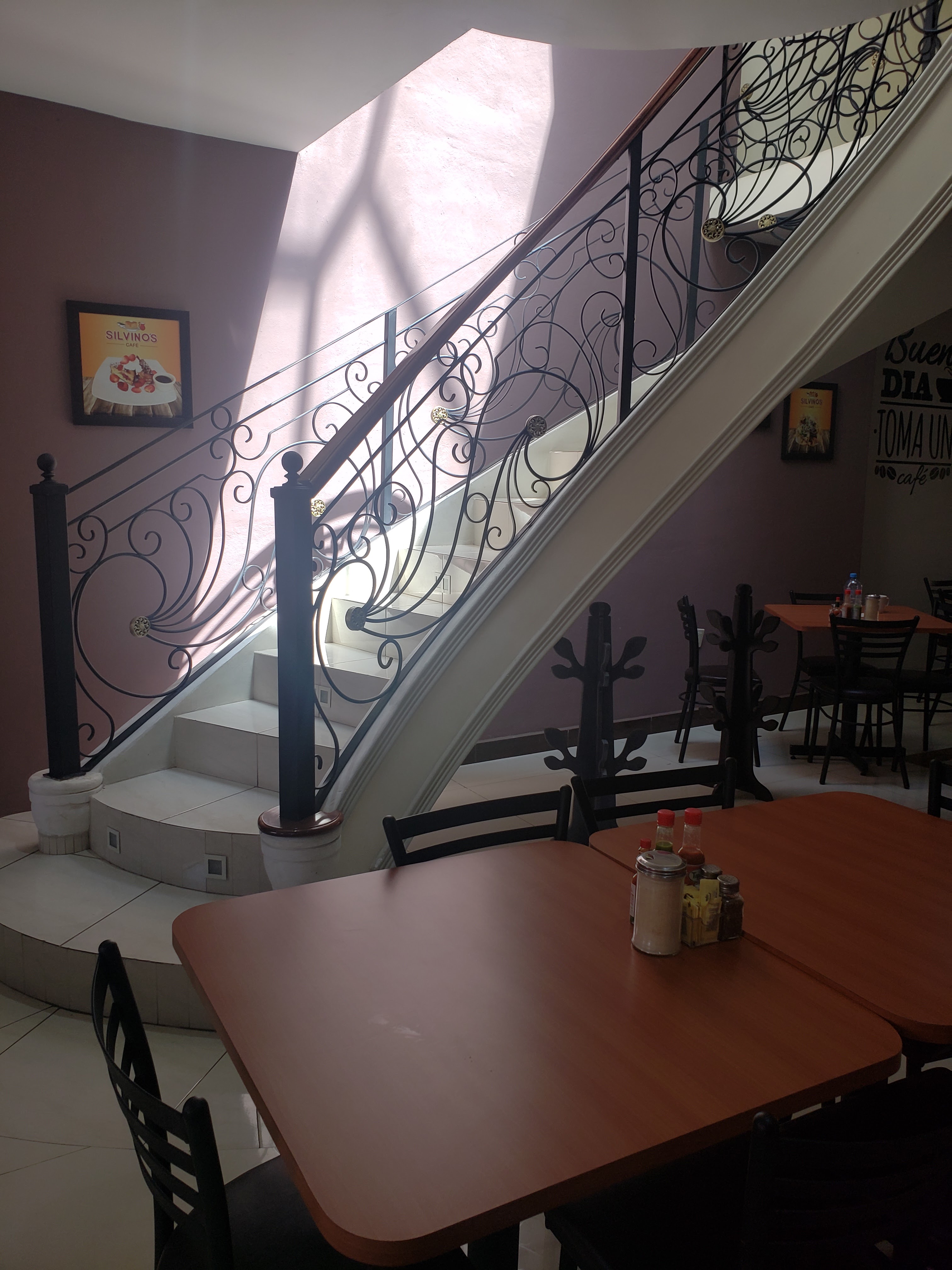 Silvino's Restaurant image 10