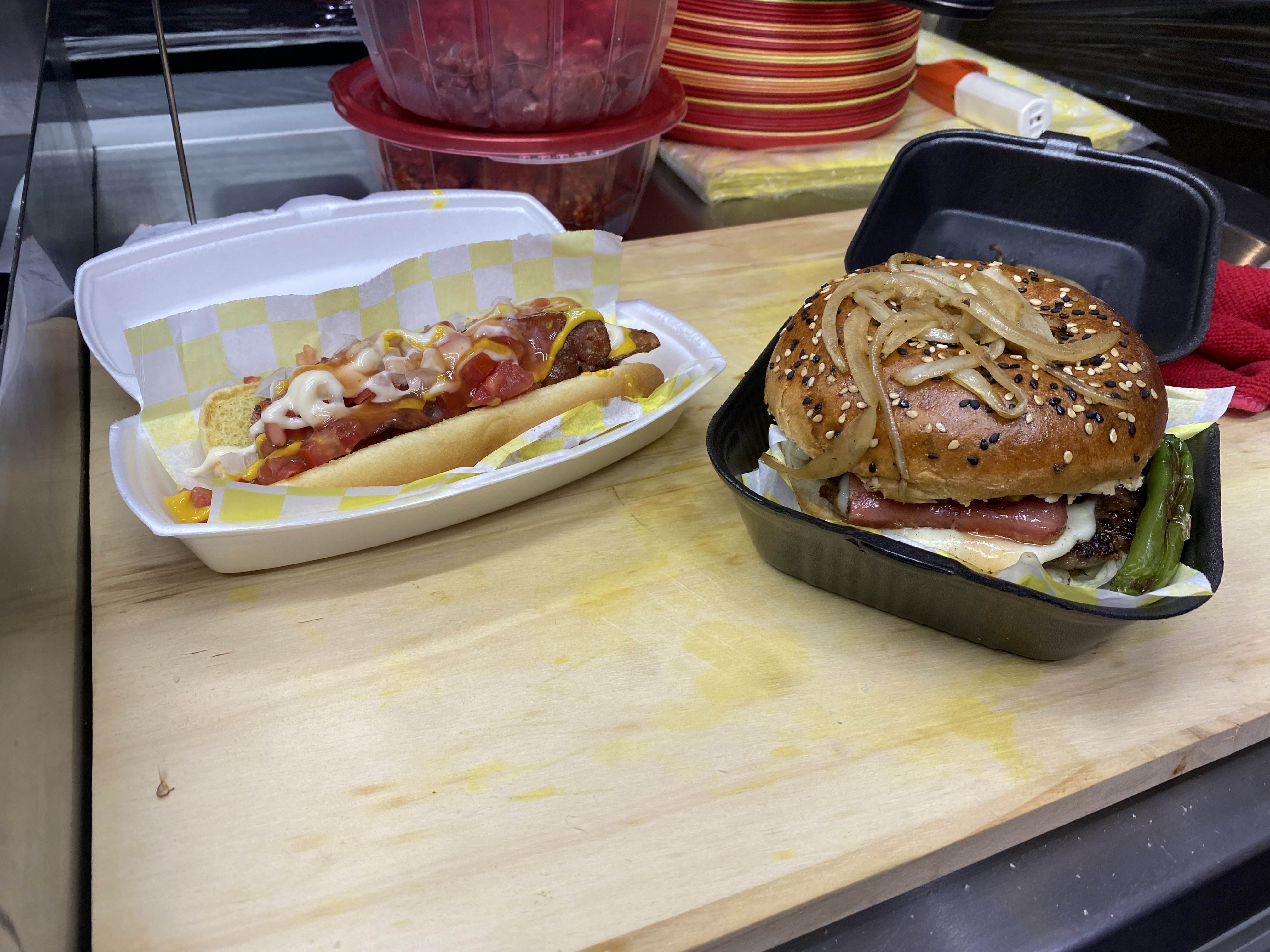 Hamburguesas los Torreros image 1