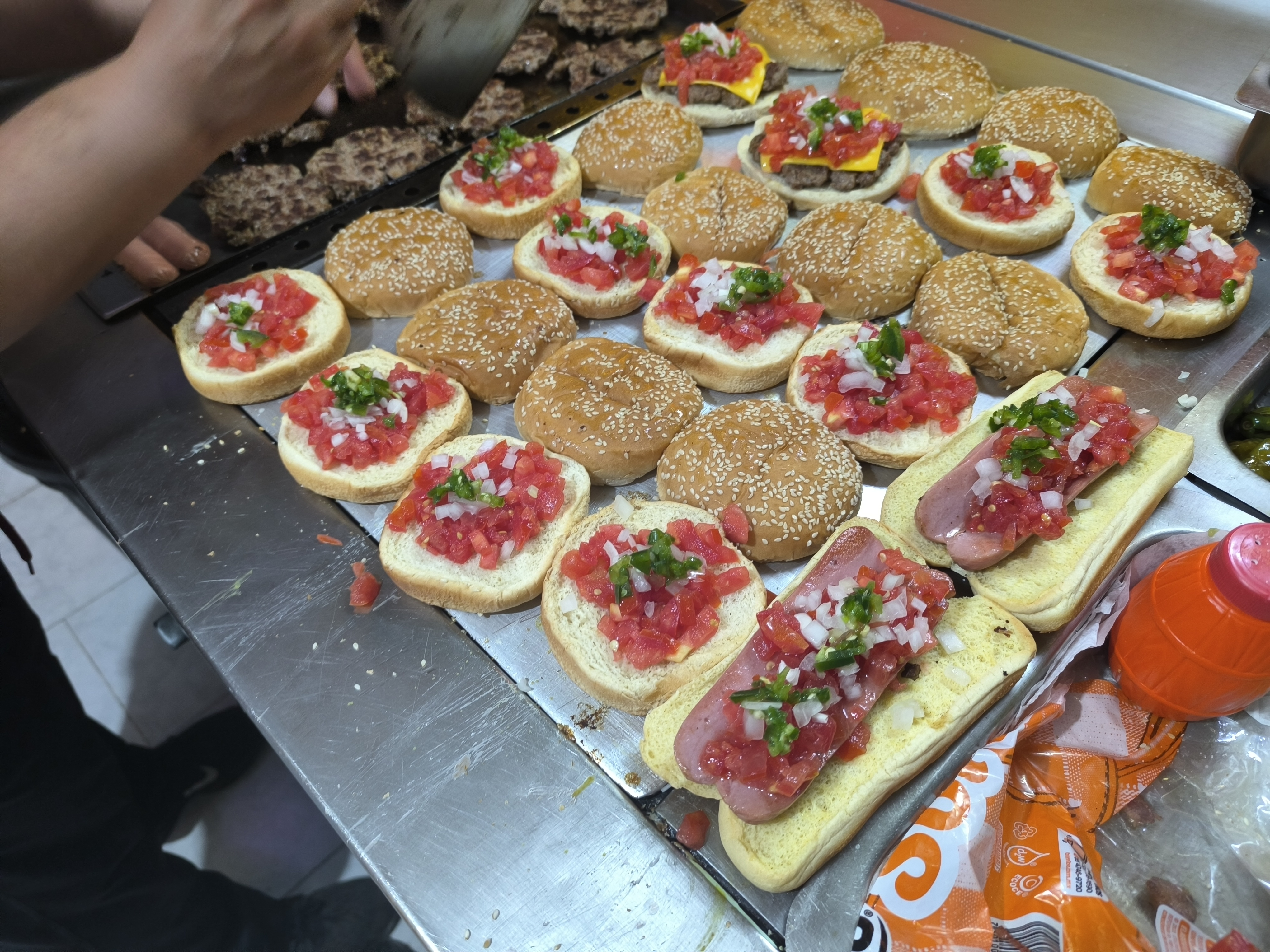 Hamburguesas Peter Metrópolis image 2