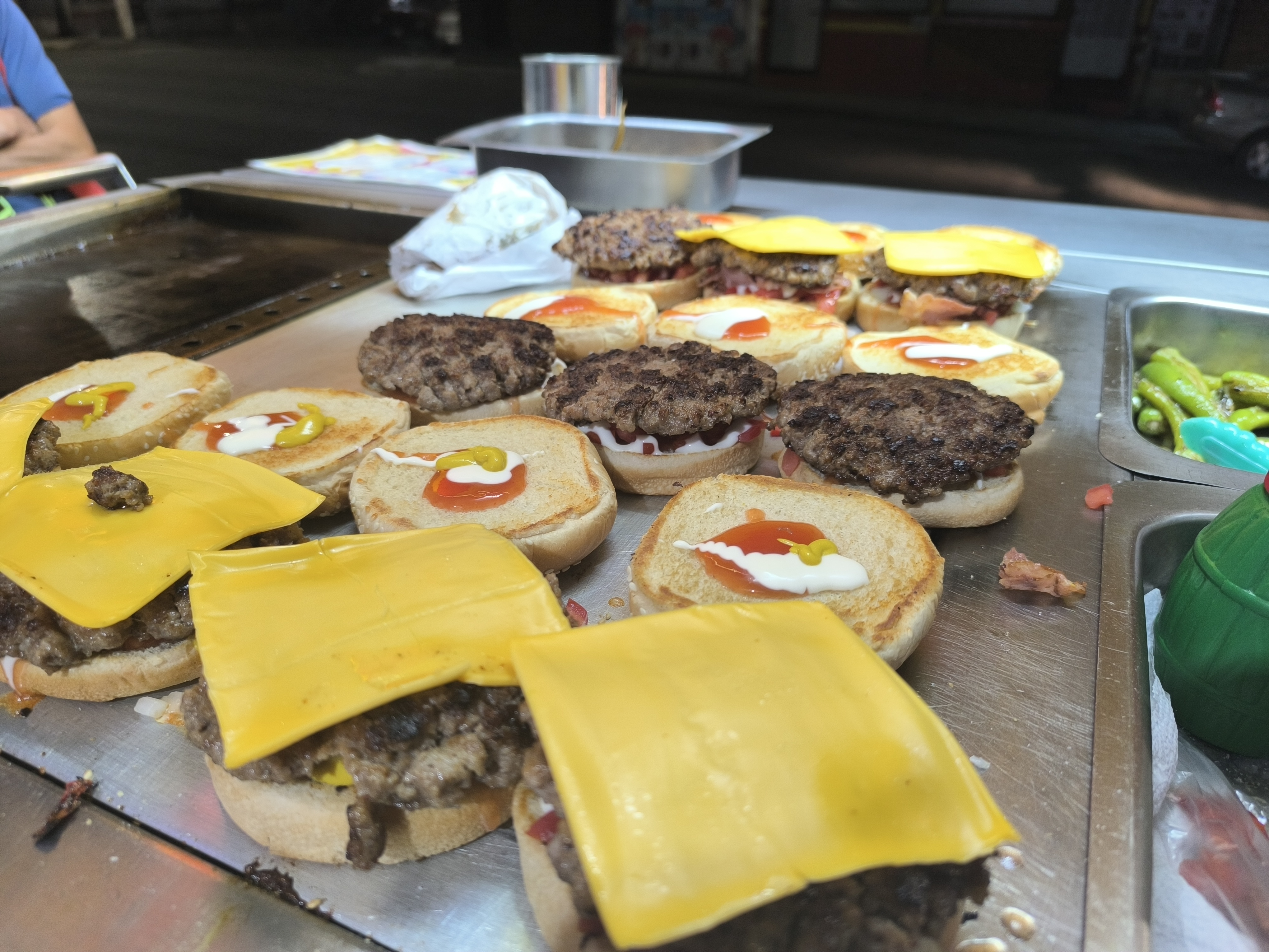 Hamburguesas Peter Metrópolis image 3