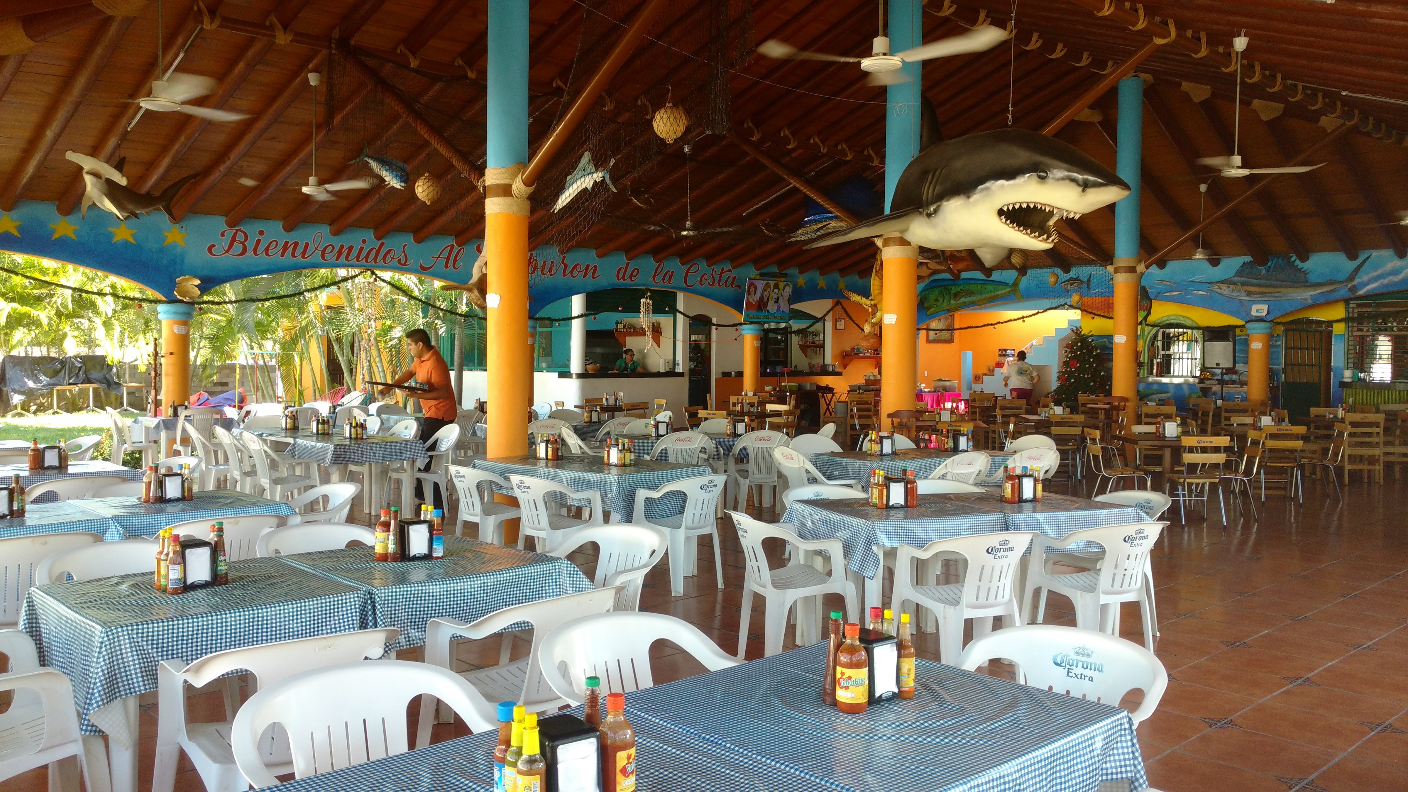 Marisqueria El Tiburón De La Costa image 1