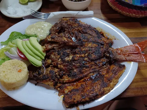 Marisqueria El Tiburón De La Costa image 3
