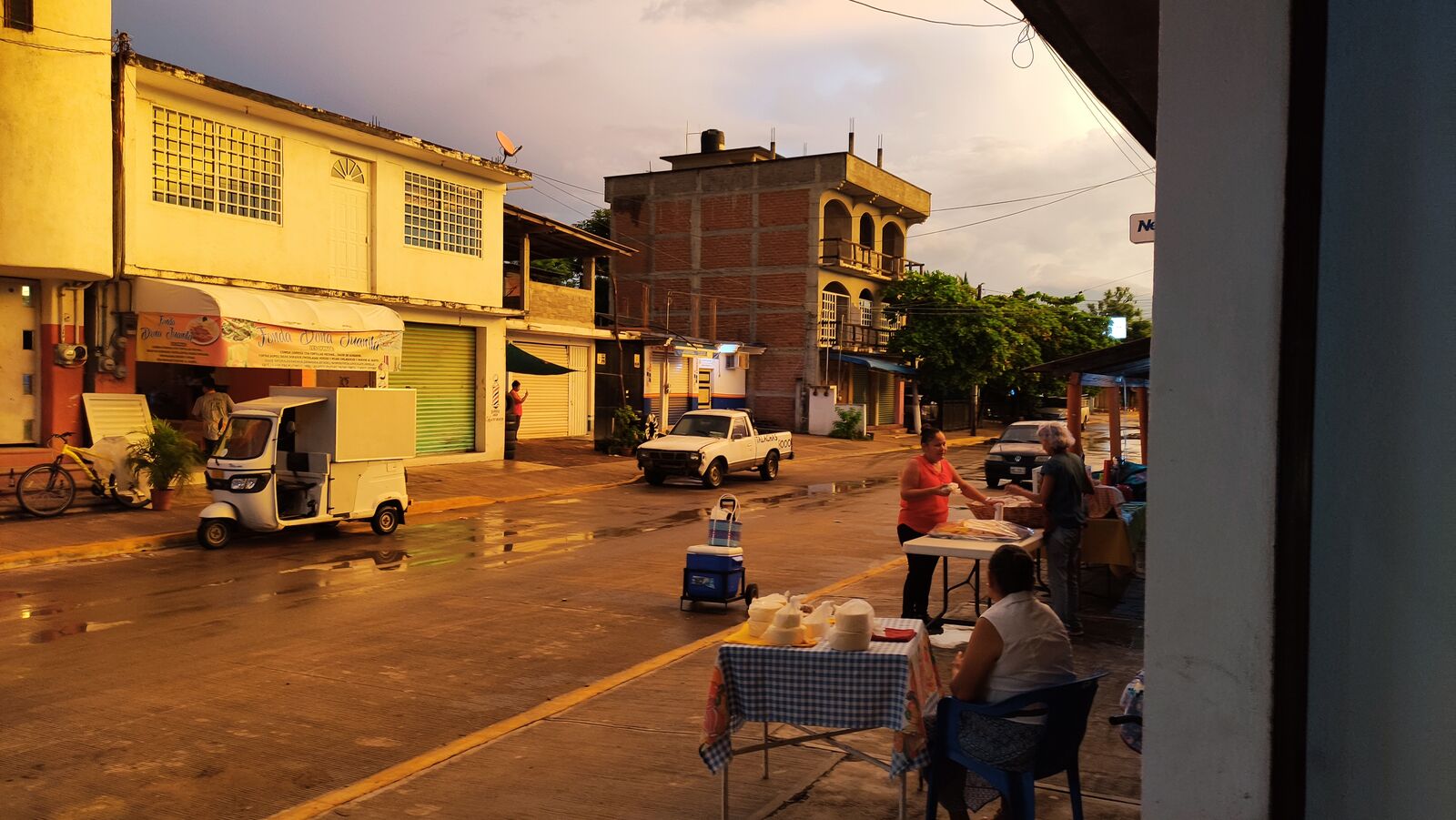 Antojitos Mexicanos "Rueda" image 3