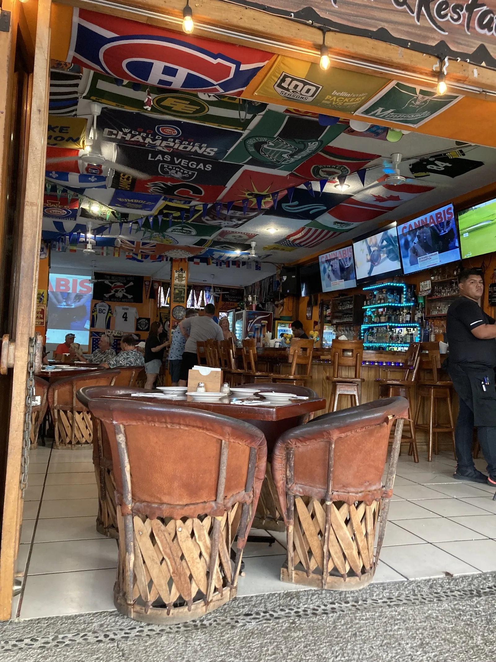 The Generals Sports Bar & Restaurant image 3