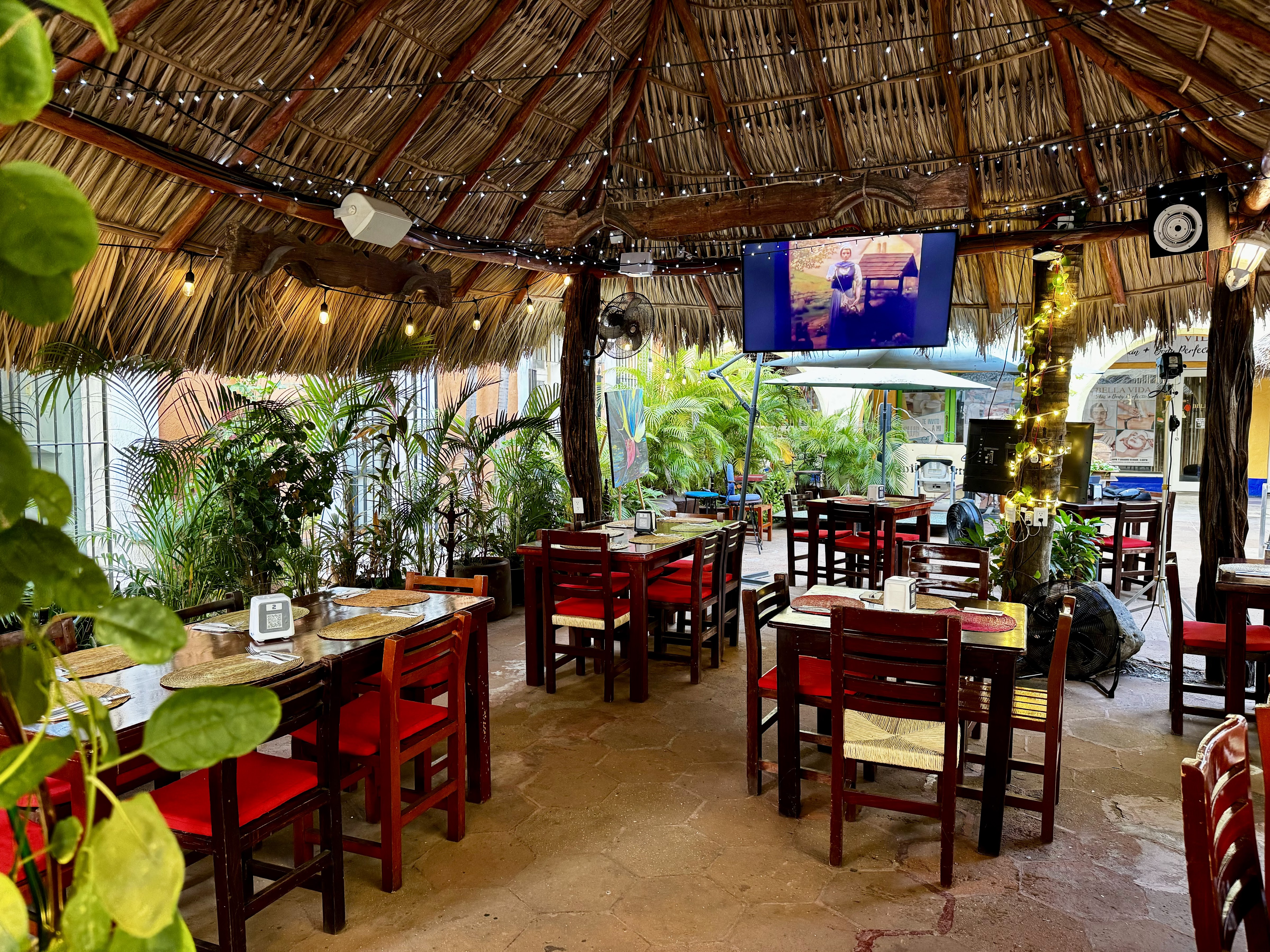 La Luna Restaurant & Bar de comida Mexicana image 1