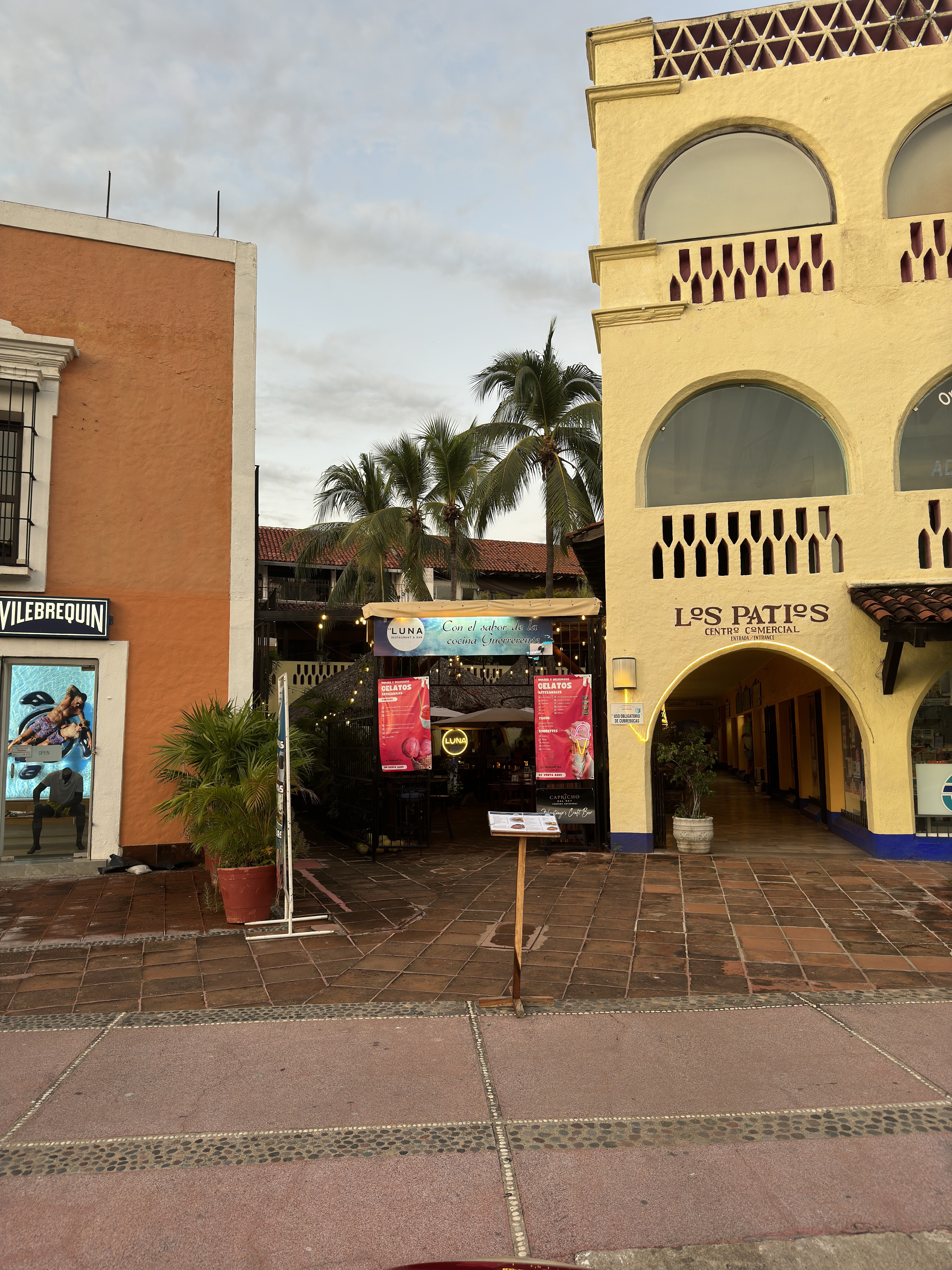 La Luna Restaurant & Bar de comida Mexicana image 7