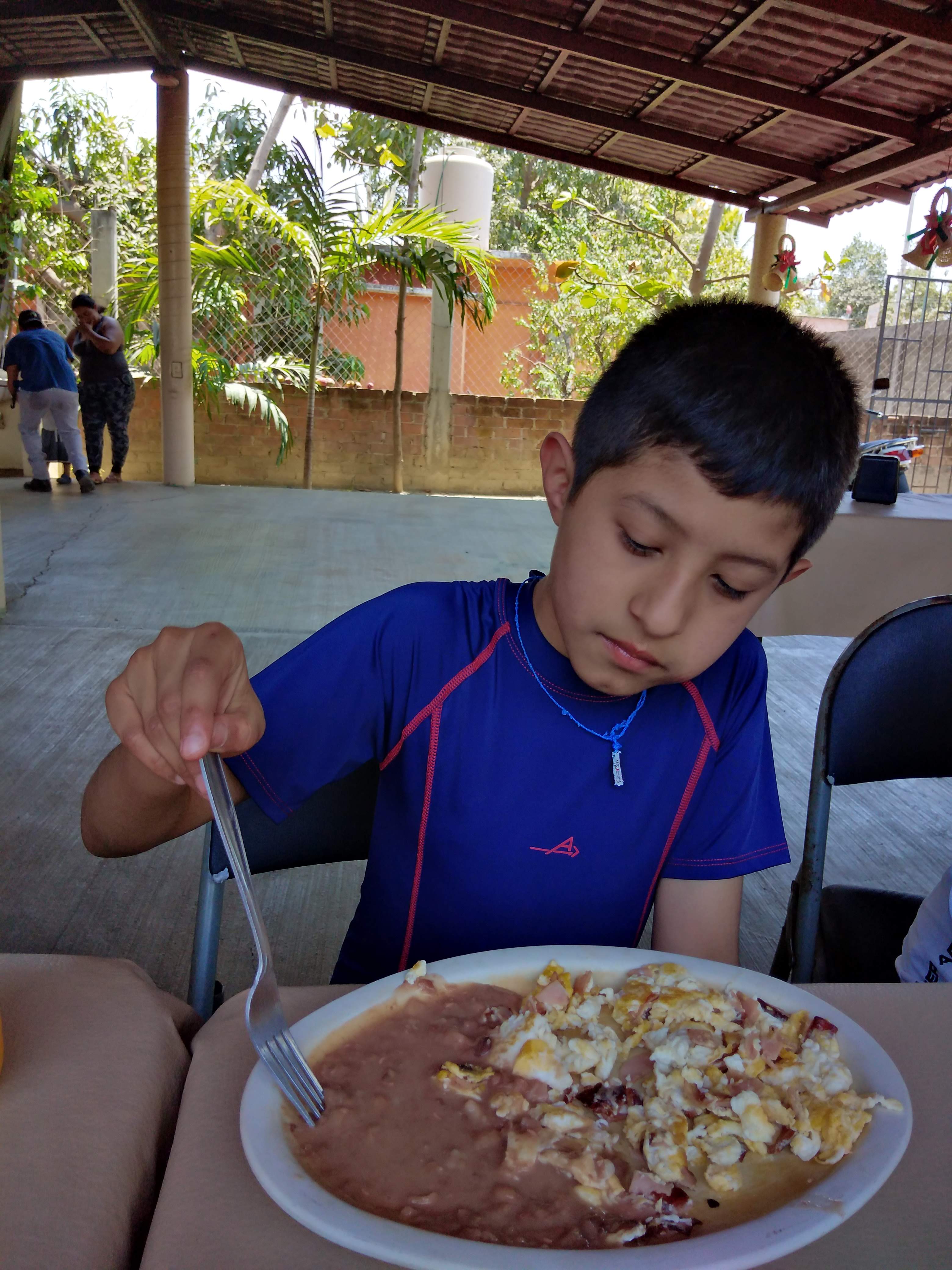 Pollos Y Mariscos El sol De Hawai image 4