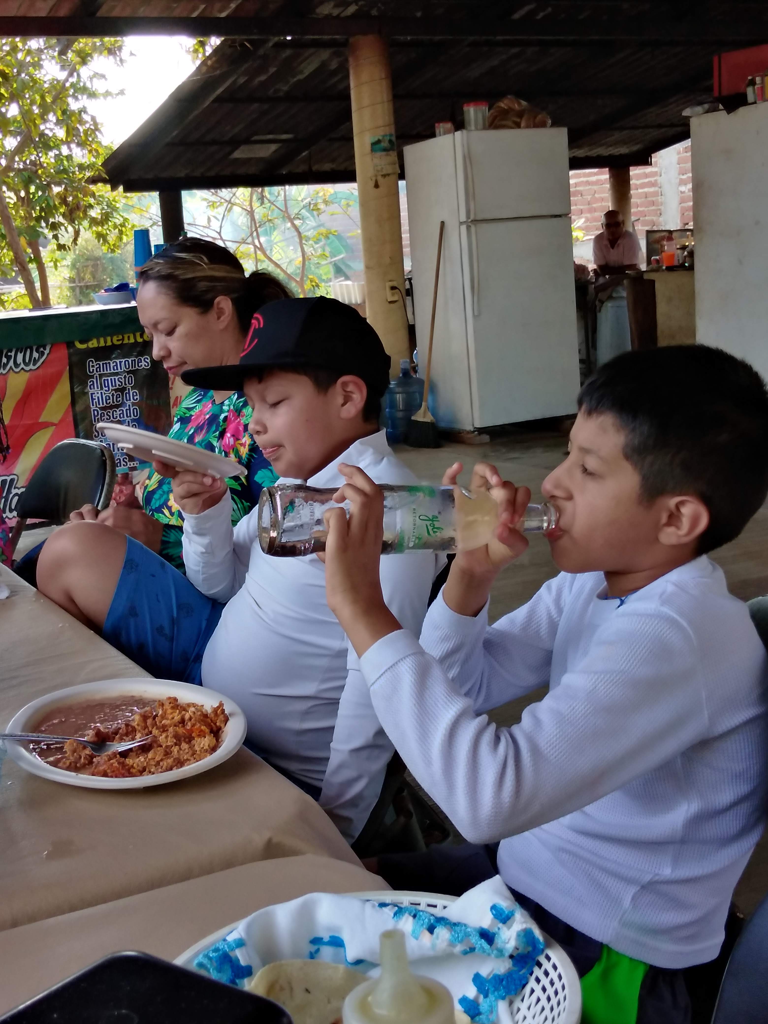 Pollos Y Mariscos El sol De Hawai image 6