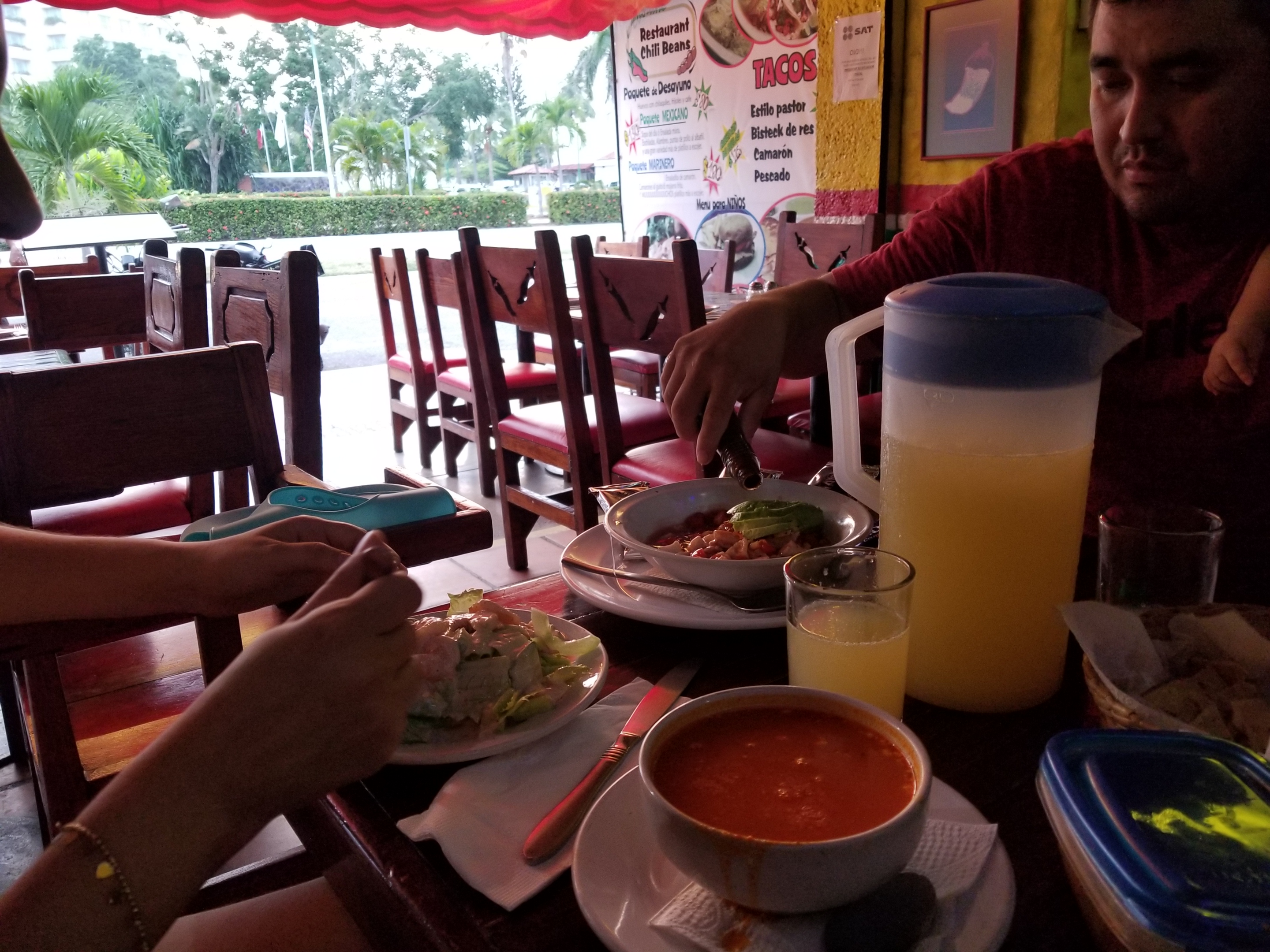 Restaurante Chili Beans Ixtapa image 6