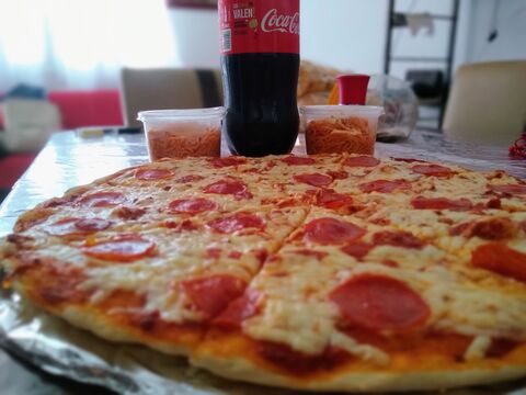 COMBO PIZZAS image 1