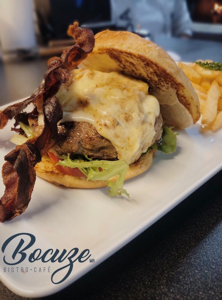 Bocuze Bistró Café image 5