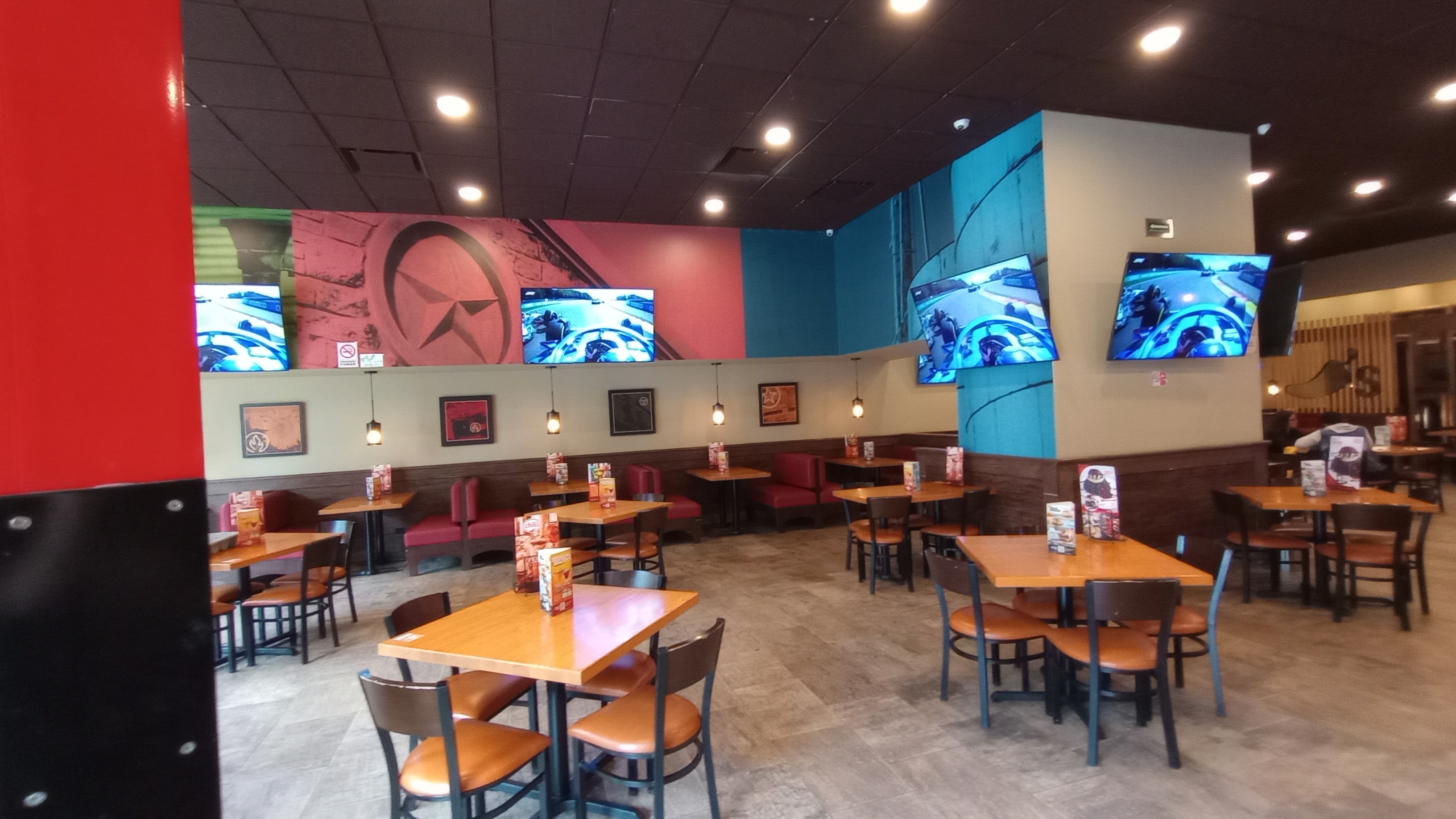 Chili's Paseo Querétaro image 6