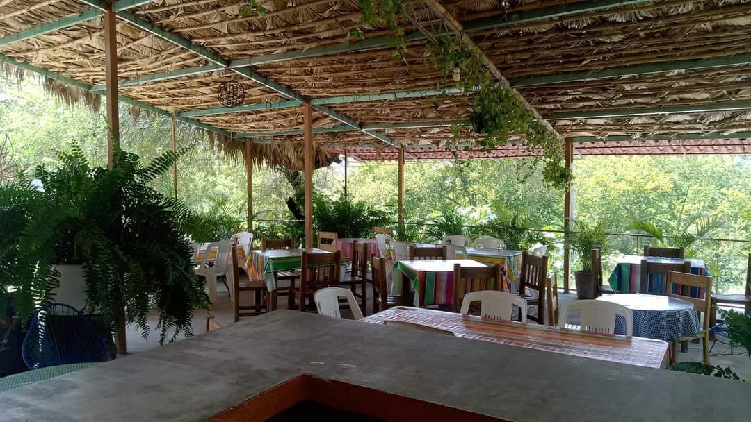 "EL COLUMPIO" Restaurant Familiar image 1