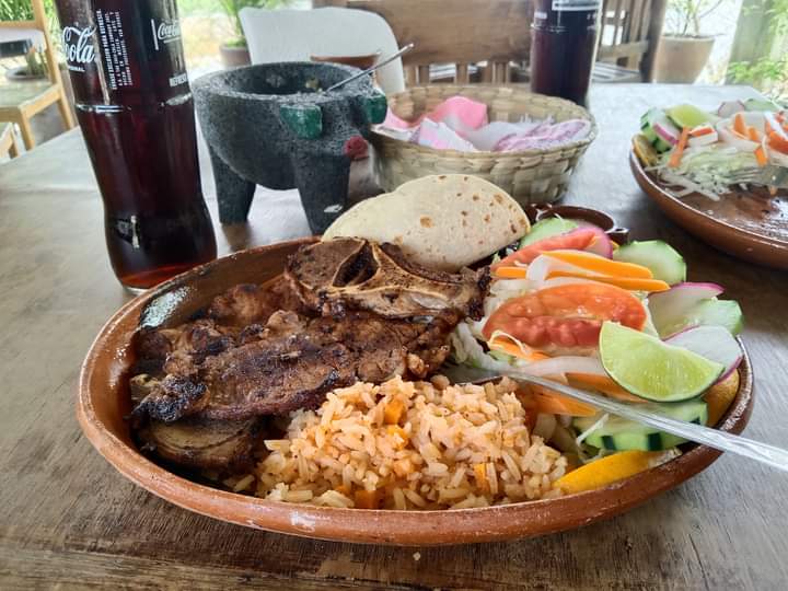 "EL COLUMPIO" Restaurant Familiar image 4