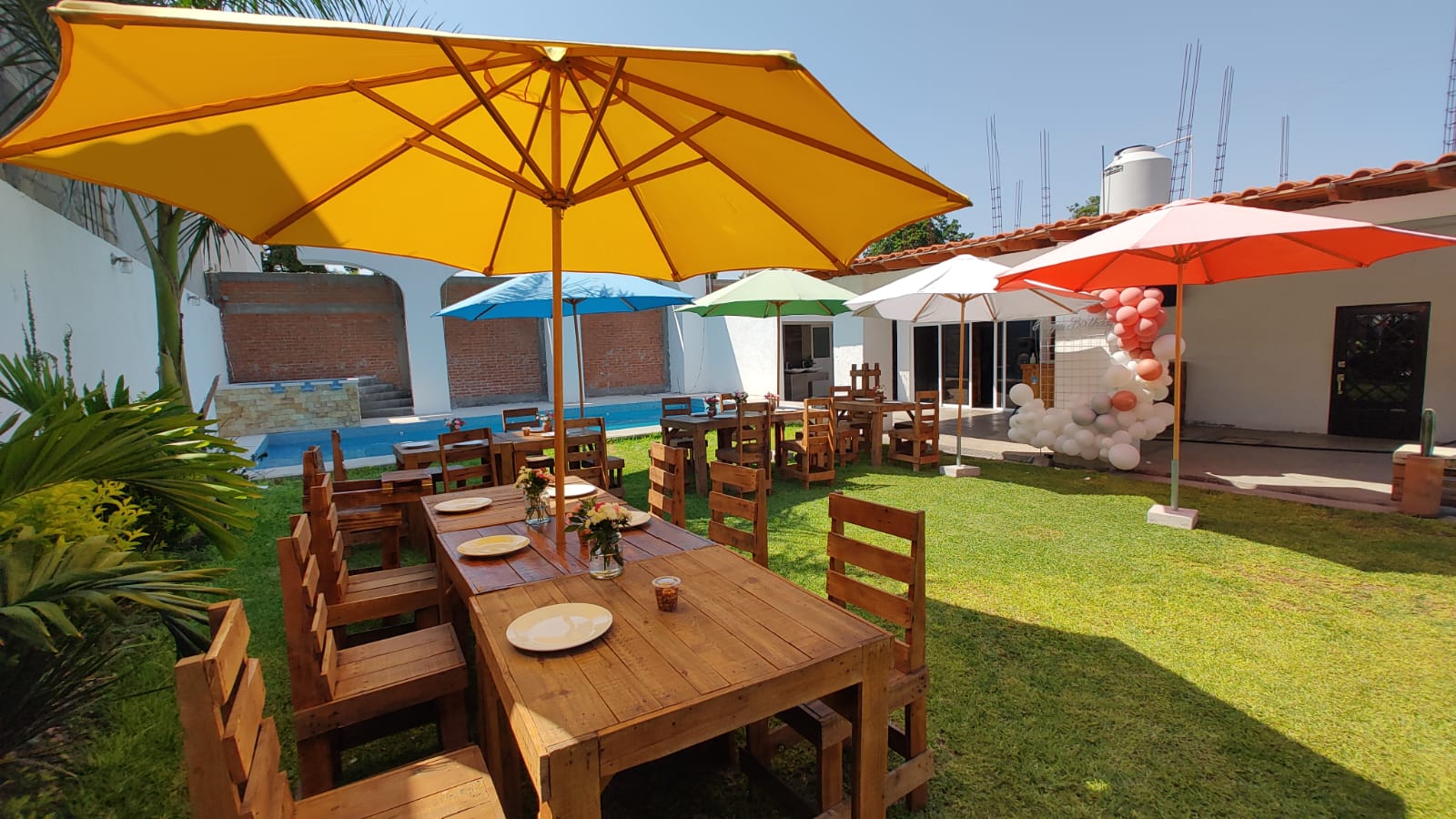 𝑳𝒂 𝑮𝒆𝒏𝒆𝒓𝒂𝒍𝒂 𝑹𝒆𝒔𝒕𝒂𝒖𝒓𝒂𝒏𝒕𝒆 &𝑩𝒂𝒓 image 1