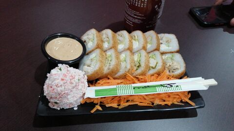 Yak Roll Sushi image 1
