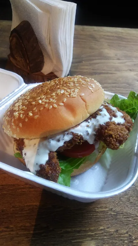 Hamburguesas La Colonia image 1