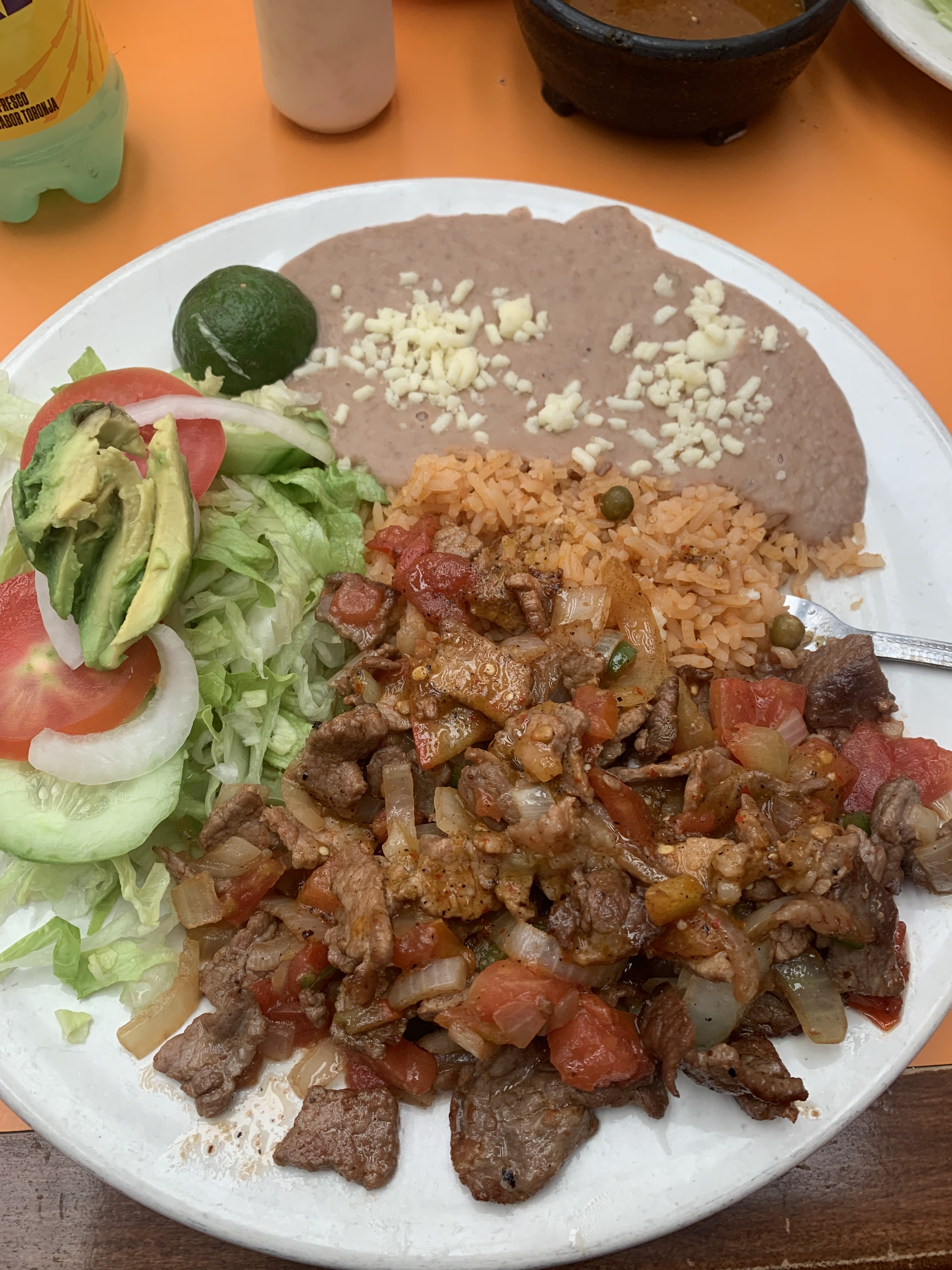 LA UNIVERSAL image 5