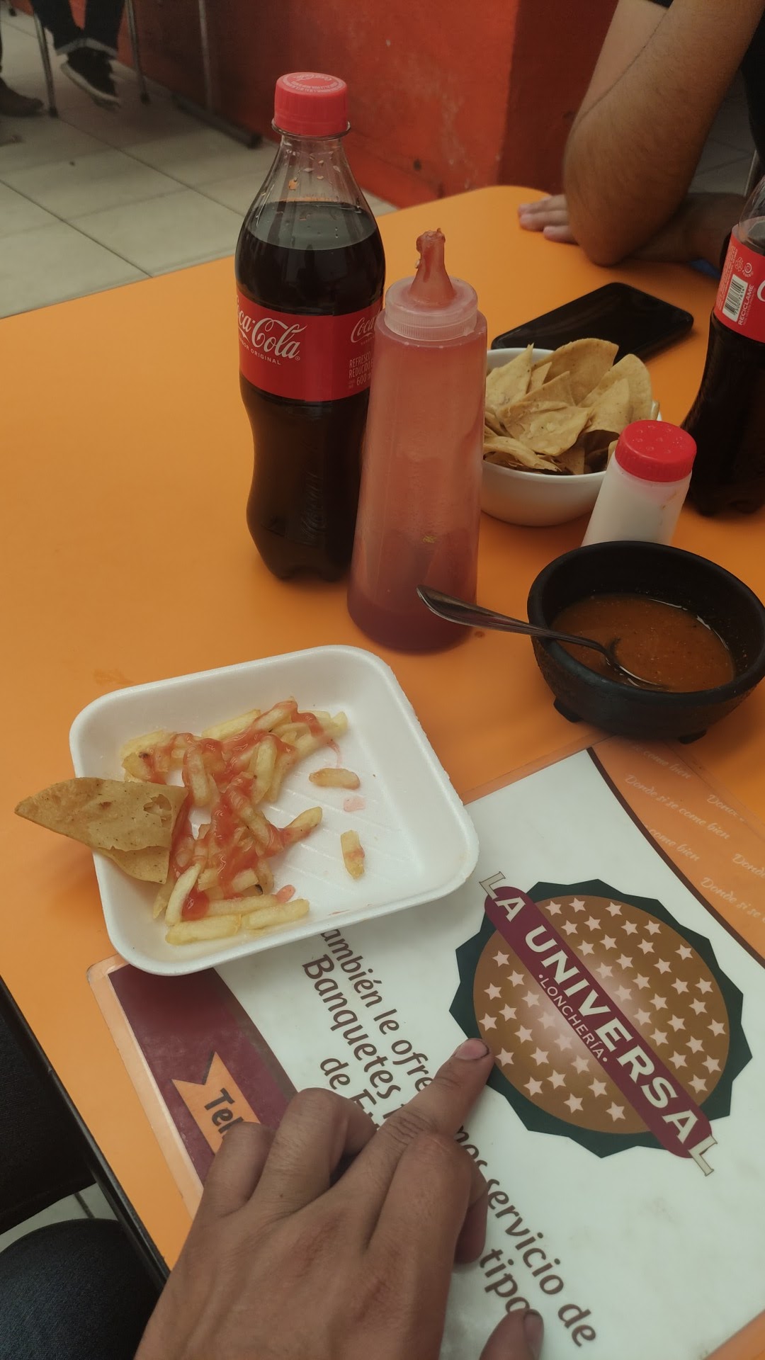 LA UNIVERSAL image 10