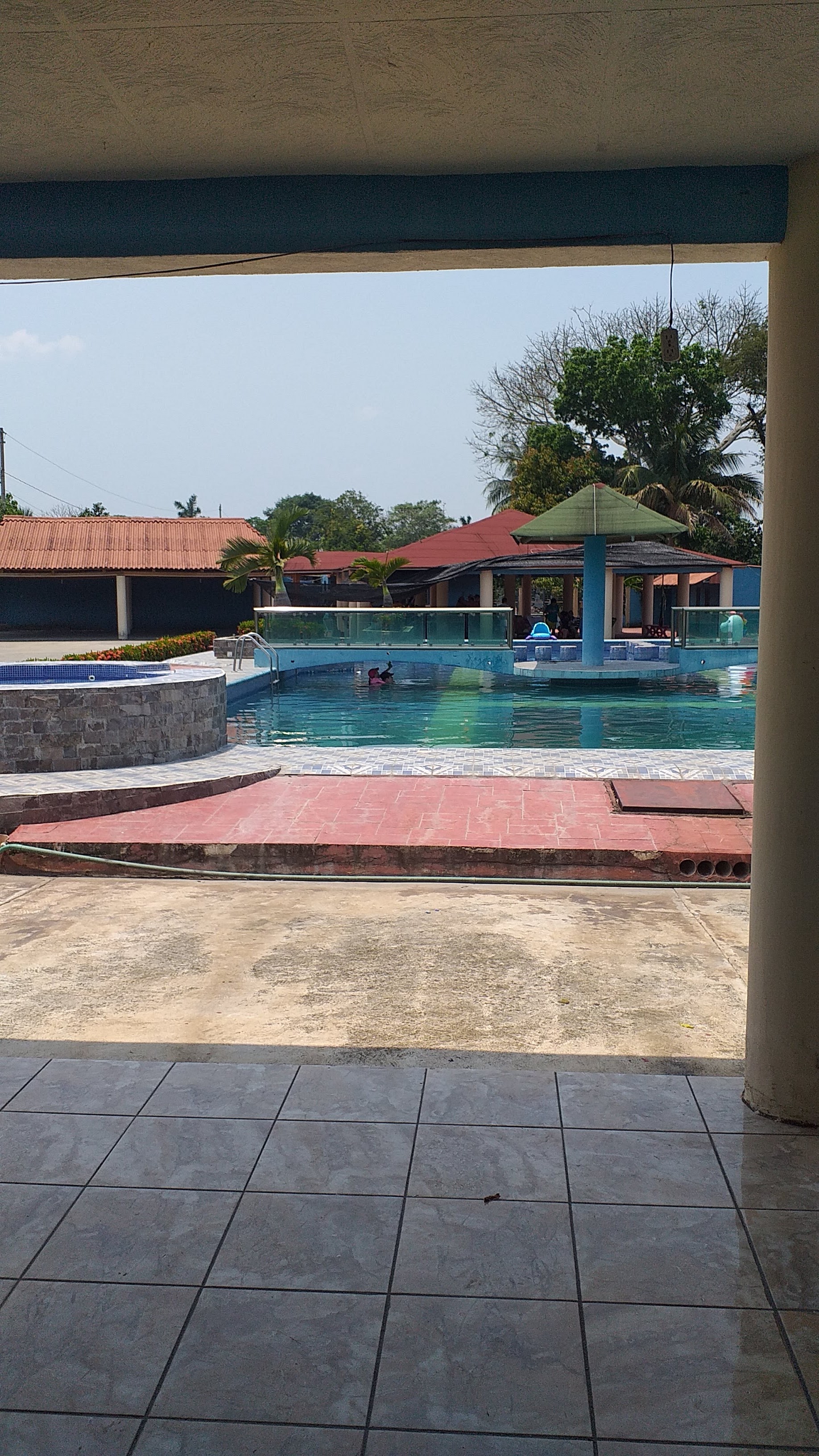 Alberca Campestre image 1