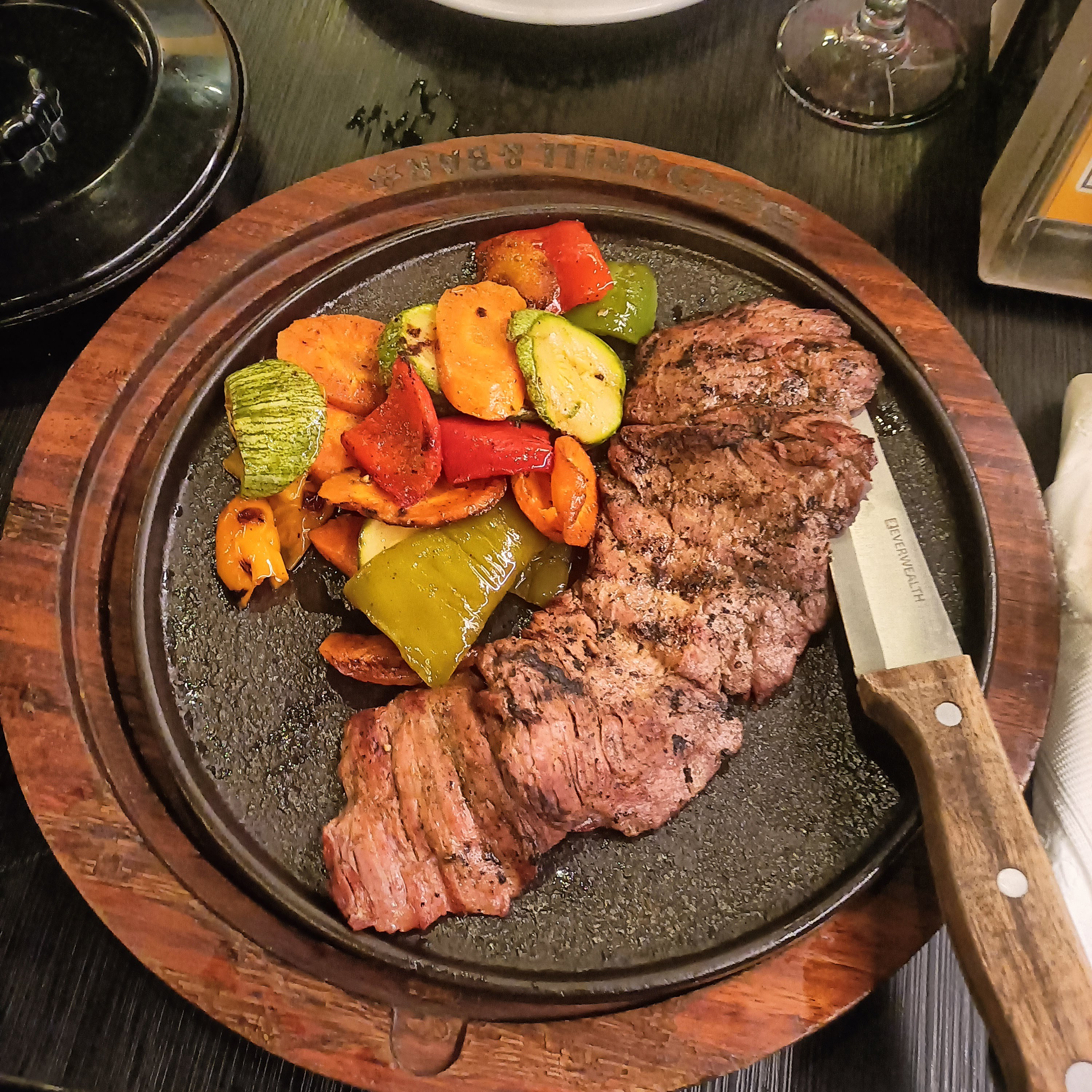 360 Grill & Bar image 7