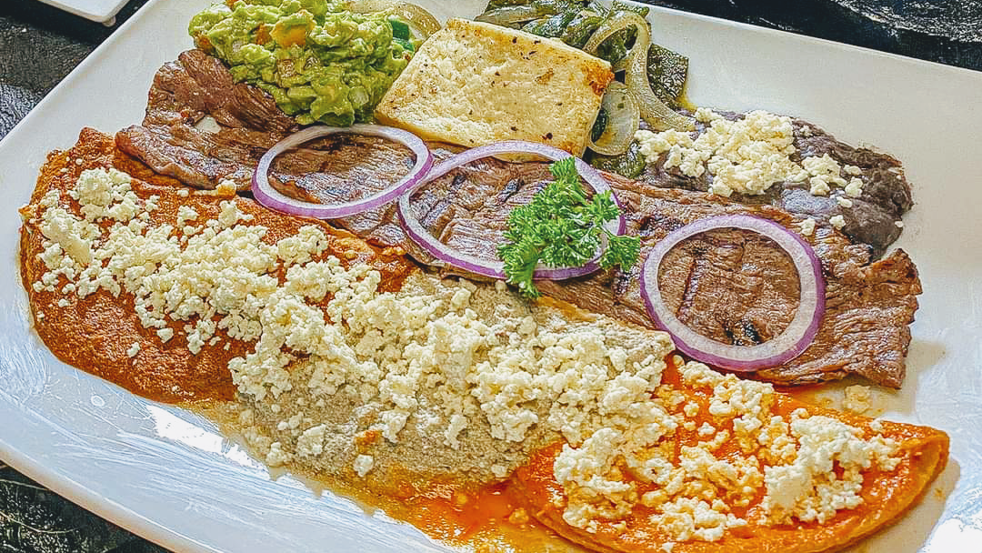 Enchilada Huasteca Restaurante Lomas image 2