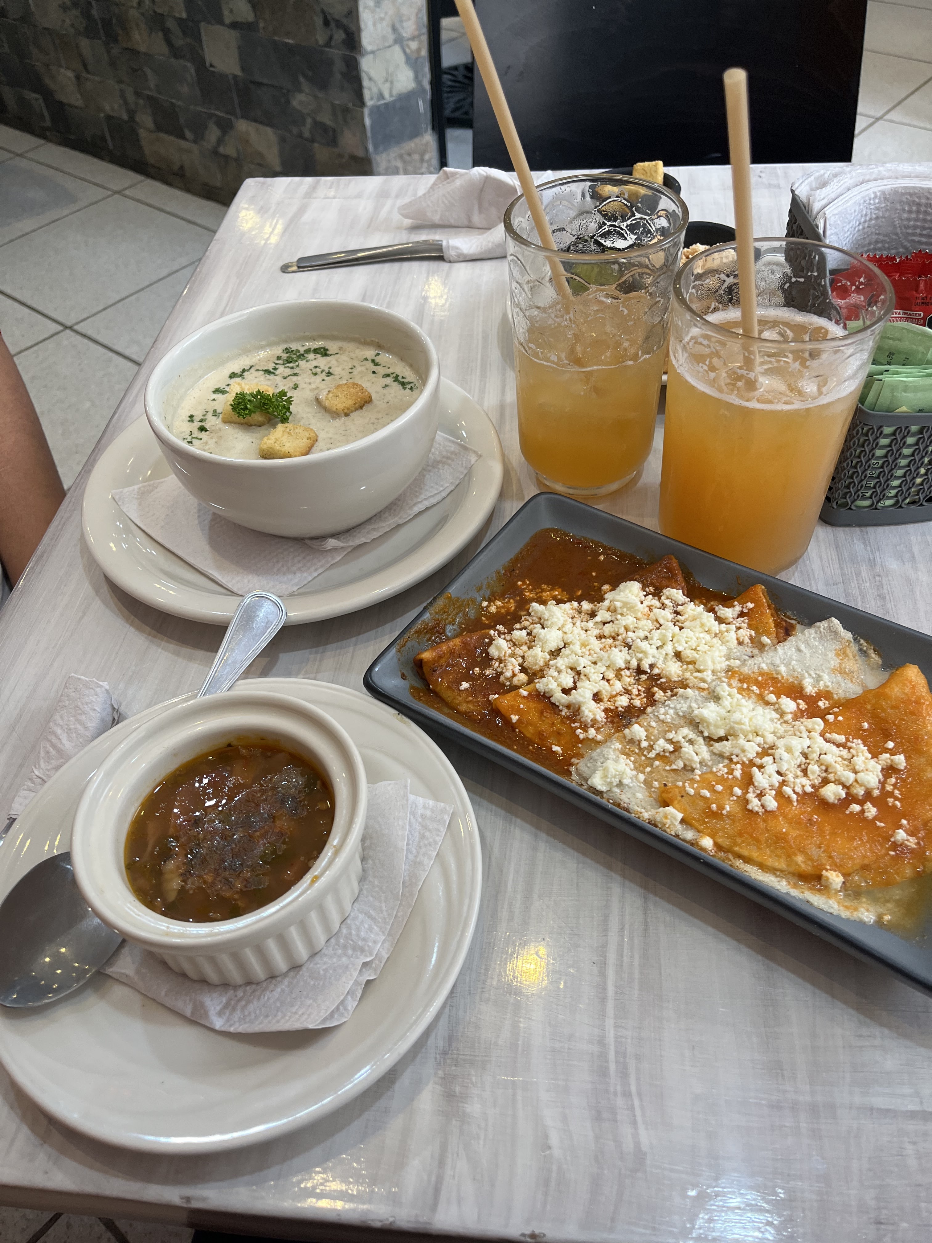 Enchilada Huasteca Restaurante Lomas image 3